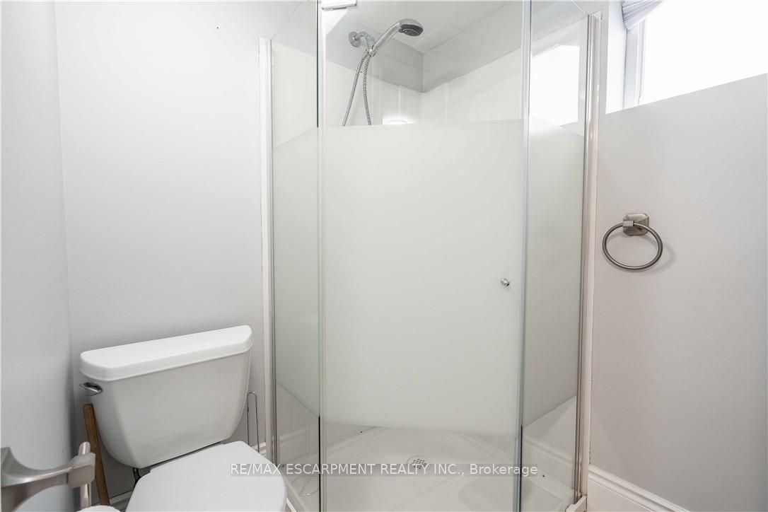 73 West 3rd Street B Property Photo 18
