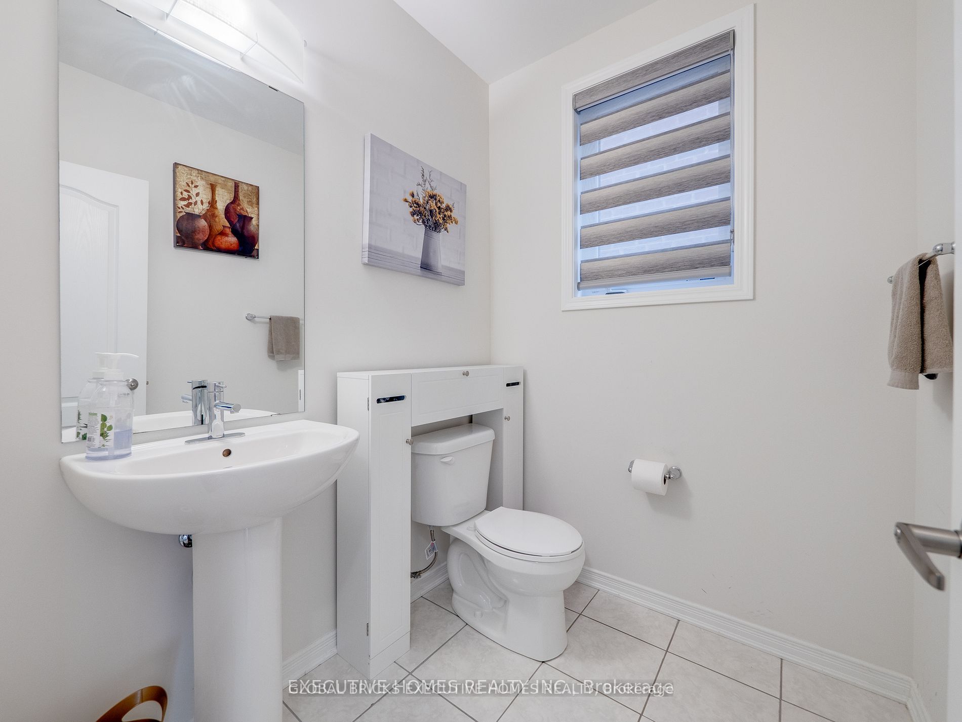 26 Lillian Way Property Photo 8
