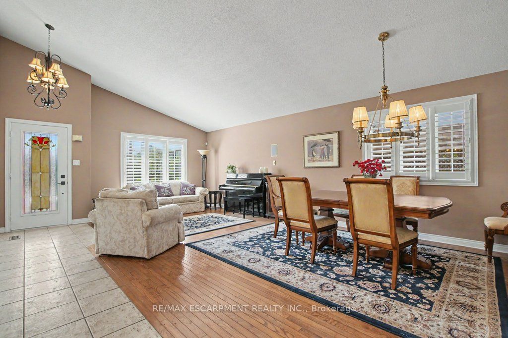6 Theodore Drive Property Photo 10