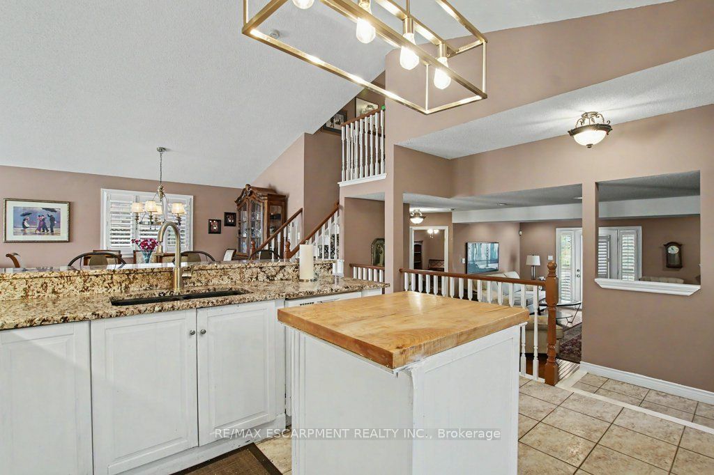 6 Theodore Drive Property Photo 13