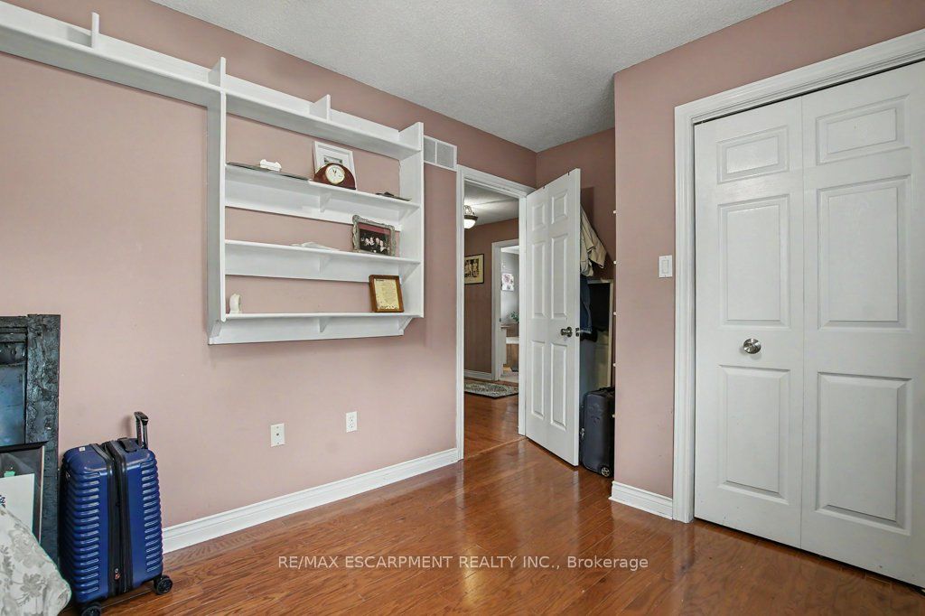 6 Theodore Drive Property Photo 20