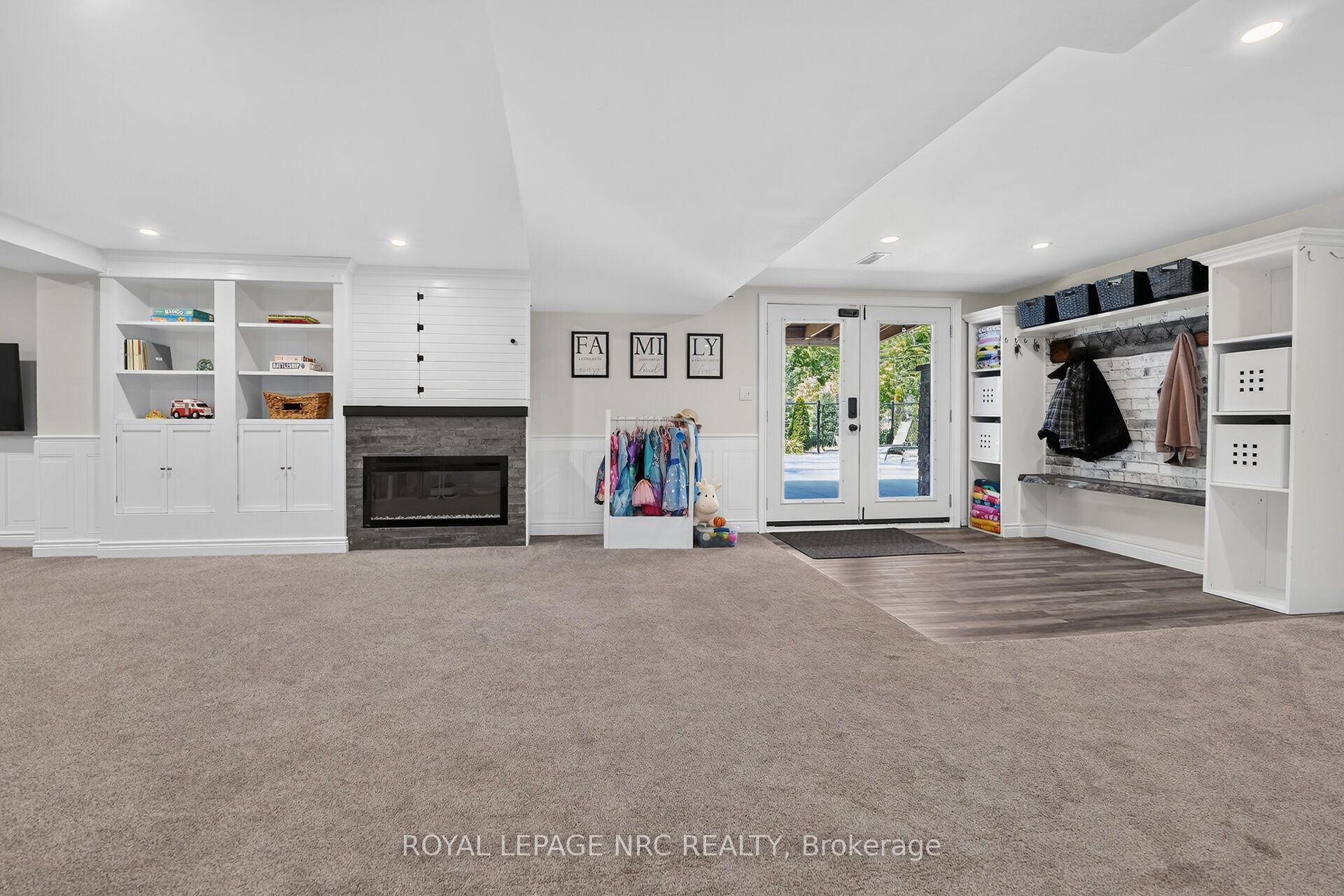 3063 Ninth Street Property Photo 25