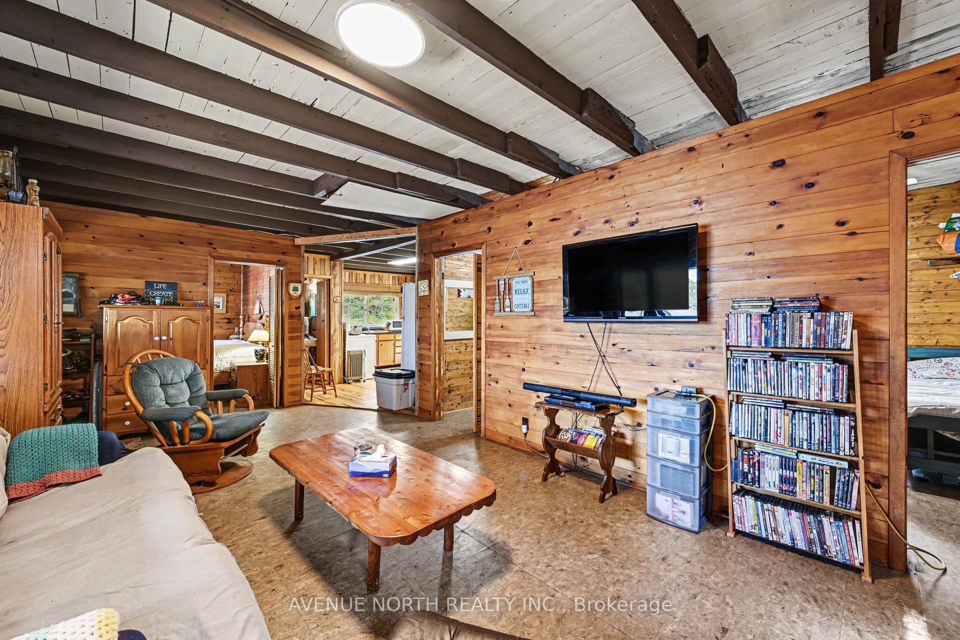 366 Holly Lane Property Photo 7