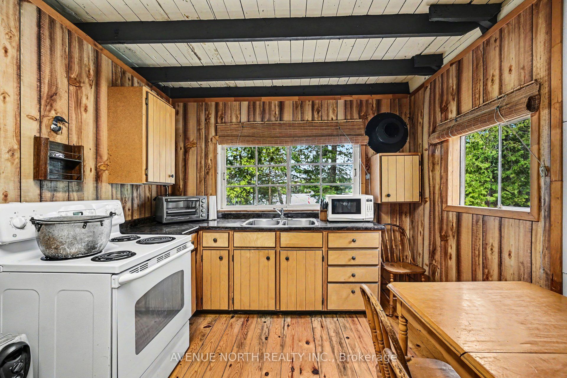 366 Holly Lane Property Photo 9