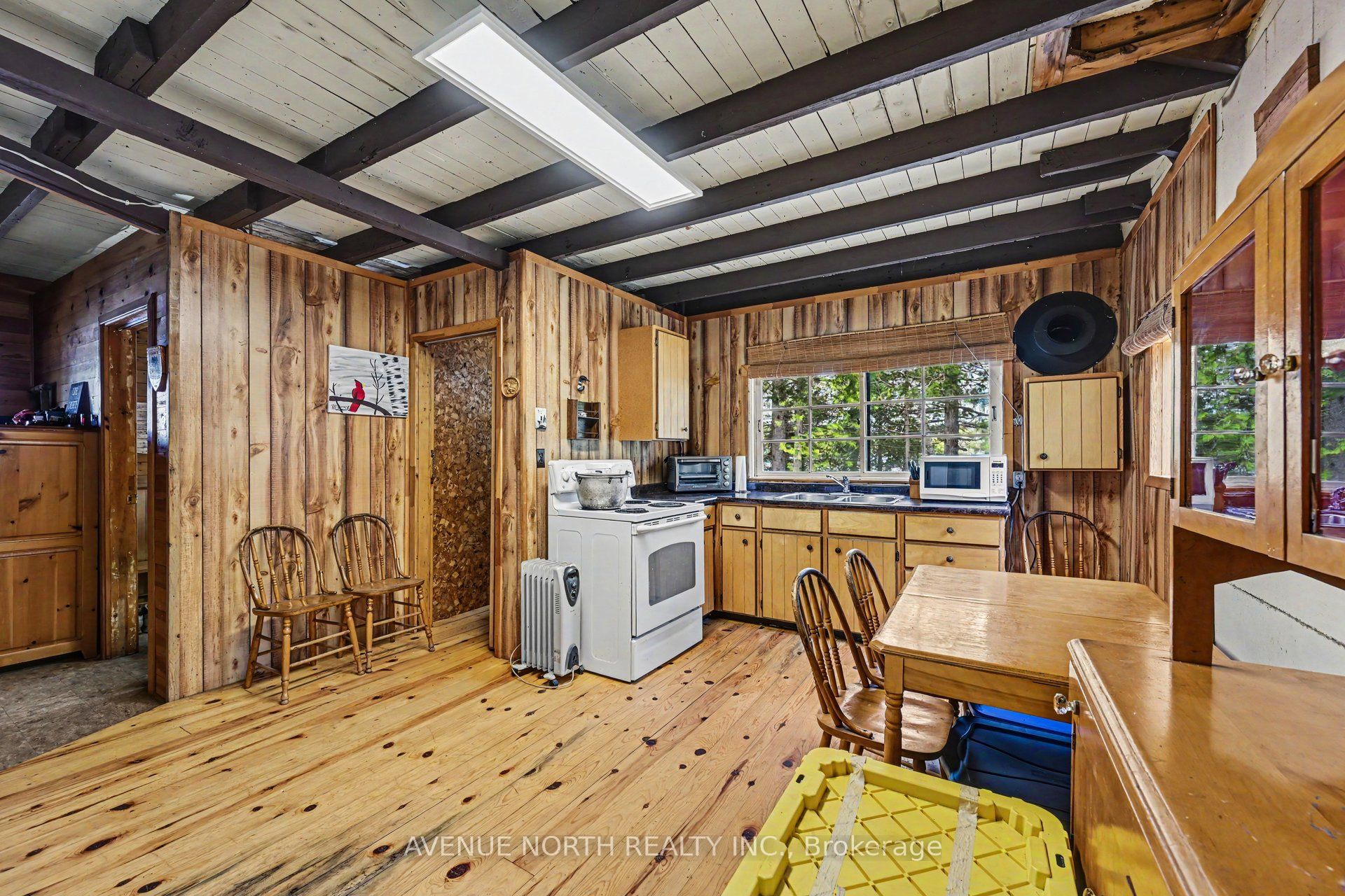 366 Holly Lane Property Photo 10