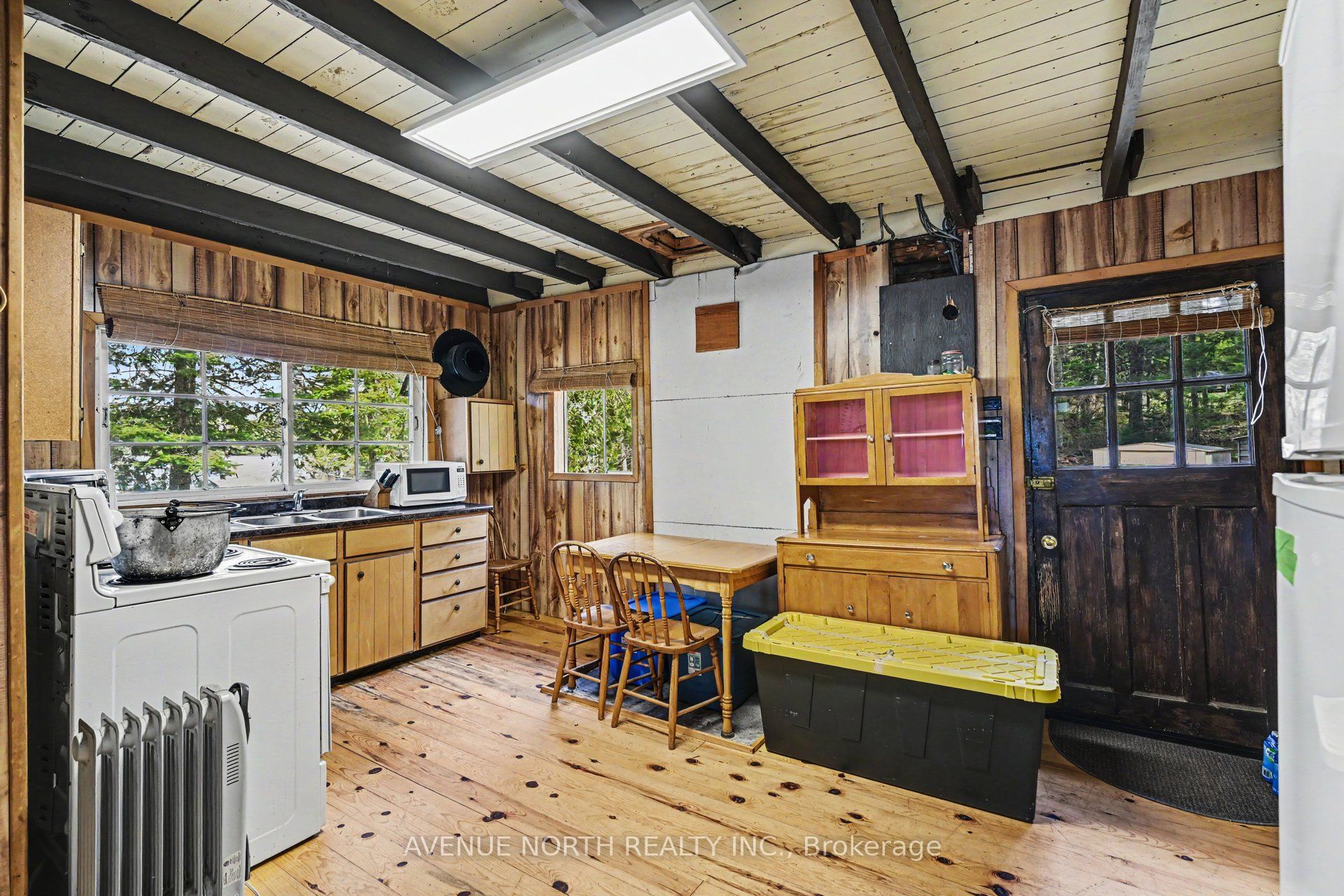 366 Holly Lane Property Photo 13