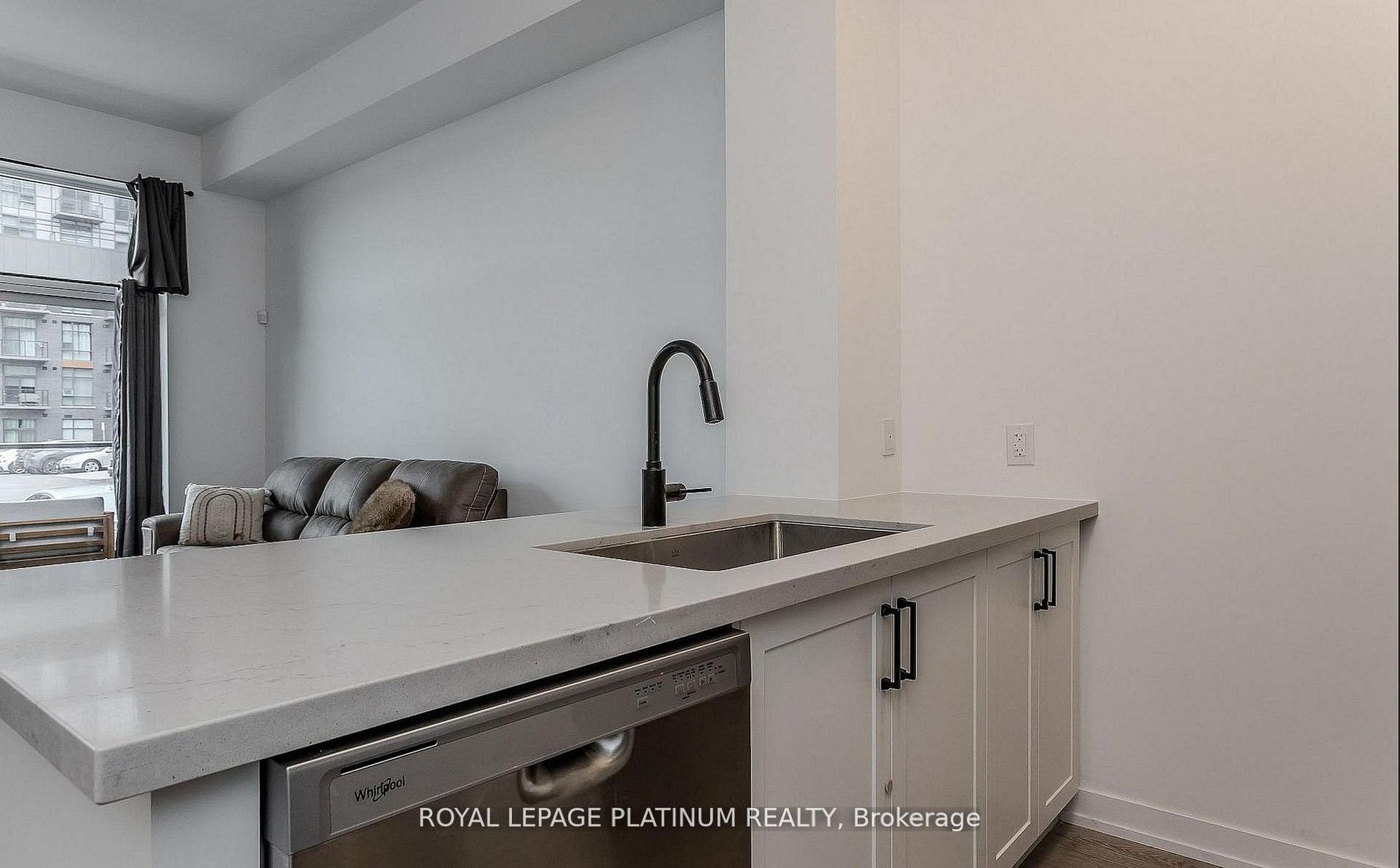 470 Dundas Street E 114 Property Photo 11