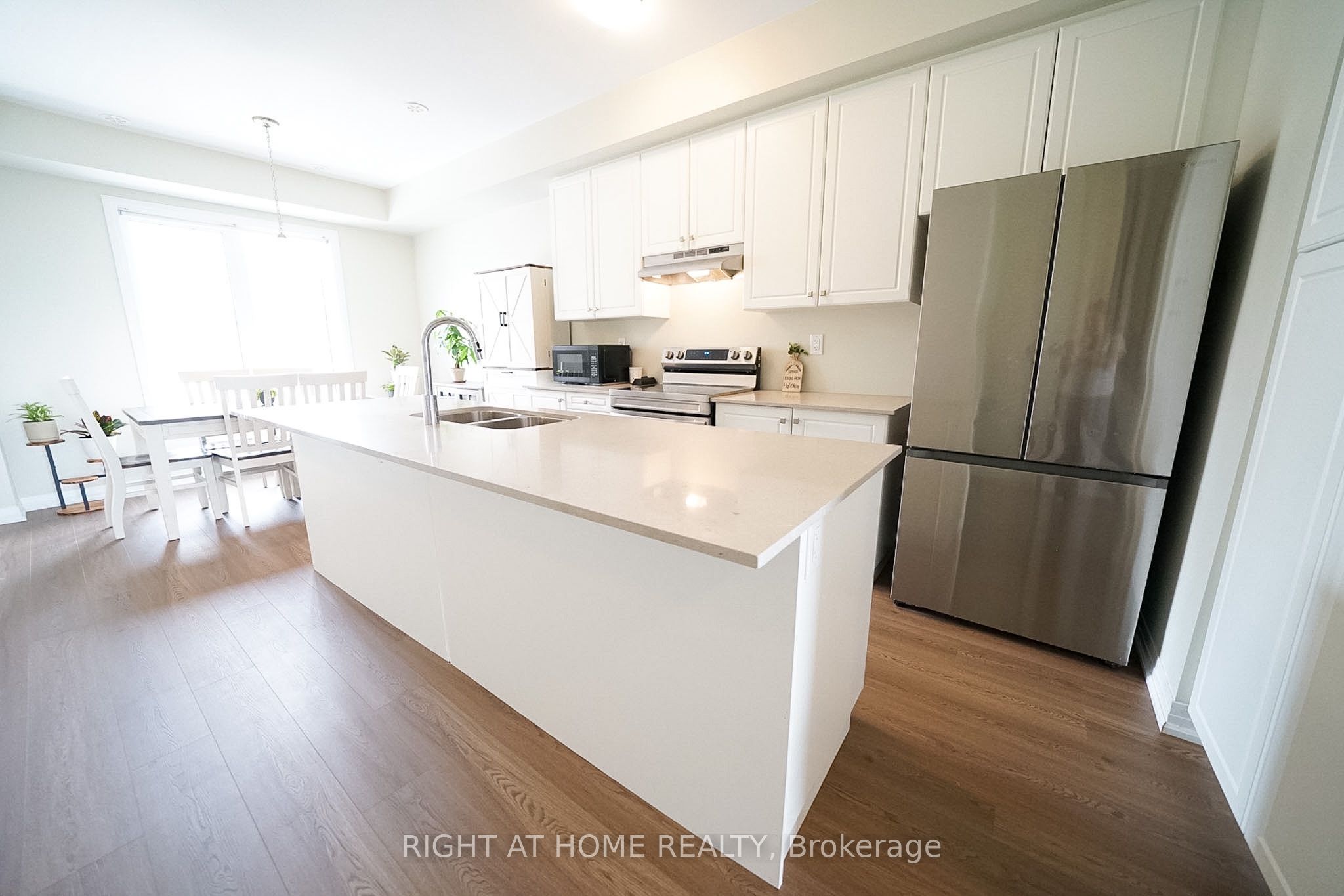 185 Bedrock Drive 23 Property Photo 3