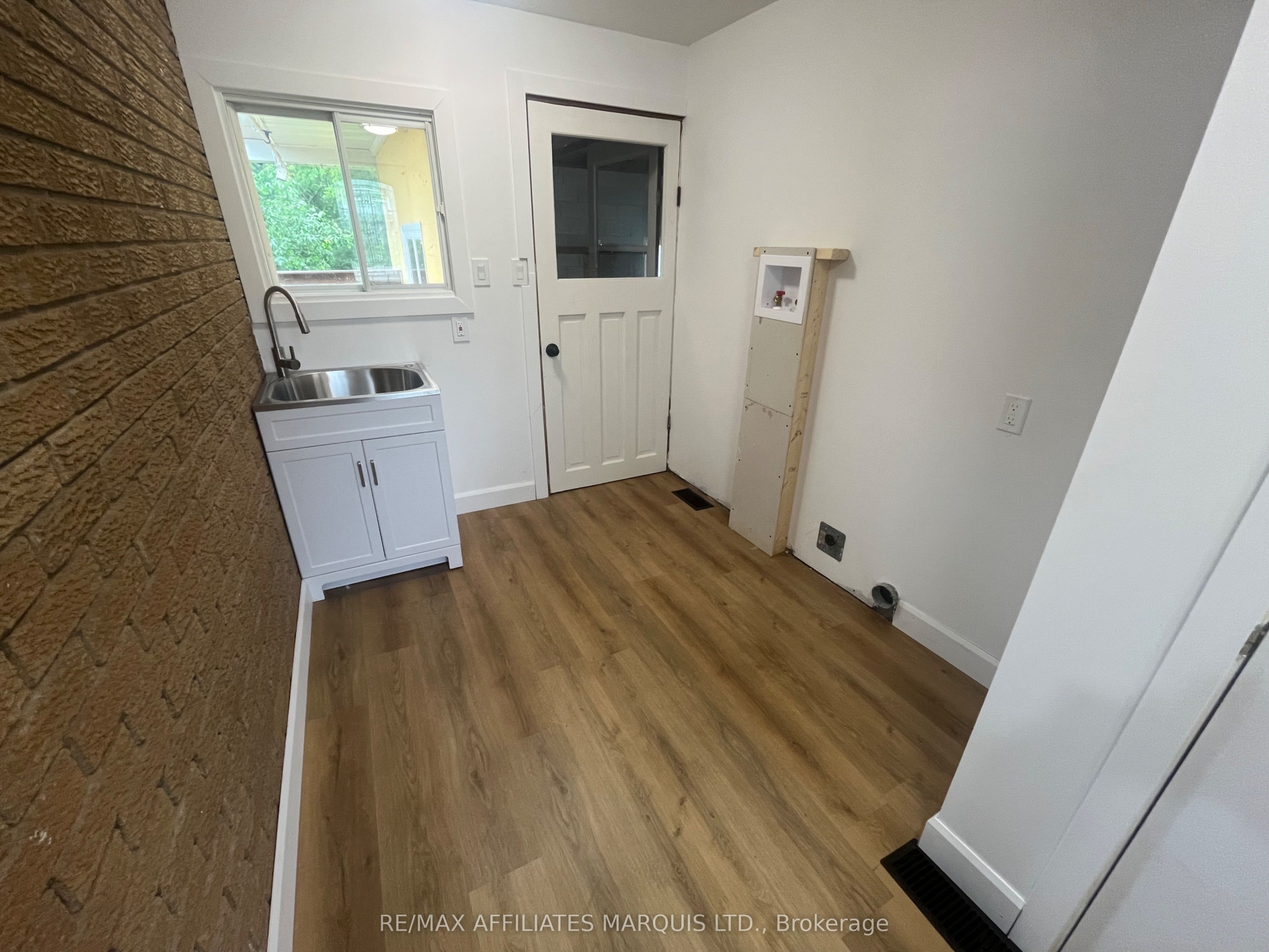 1065 County Rd 15 Street Property Photo 19