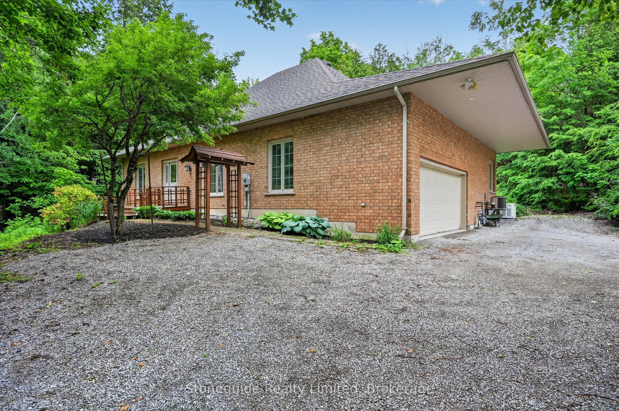 761 Cedarhurst Drive Property Photo 3