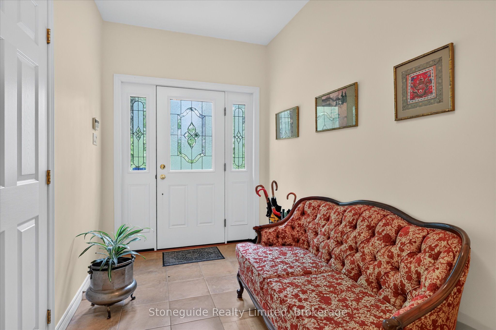 761 Cedarhurst Drive Property Photo 6