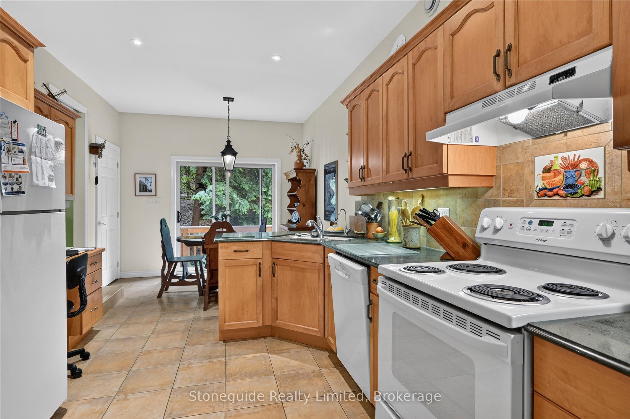 761 Cedarhurst Drive Property Photo 7