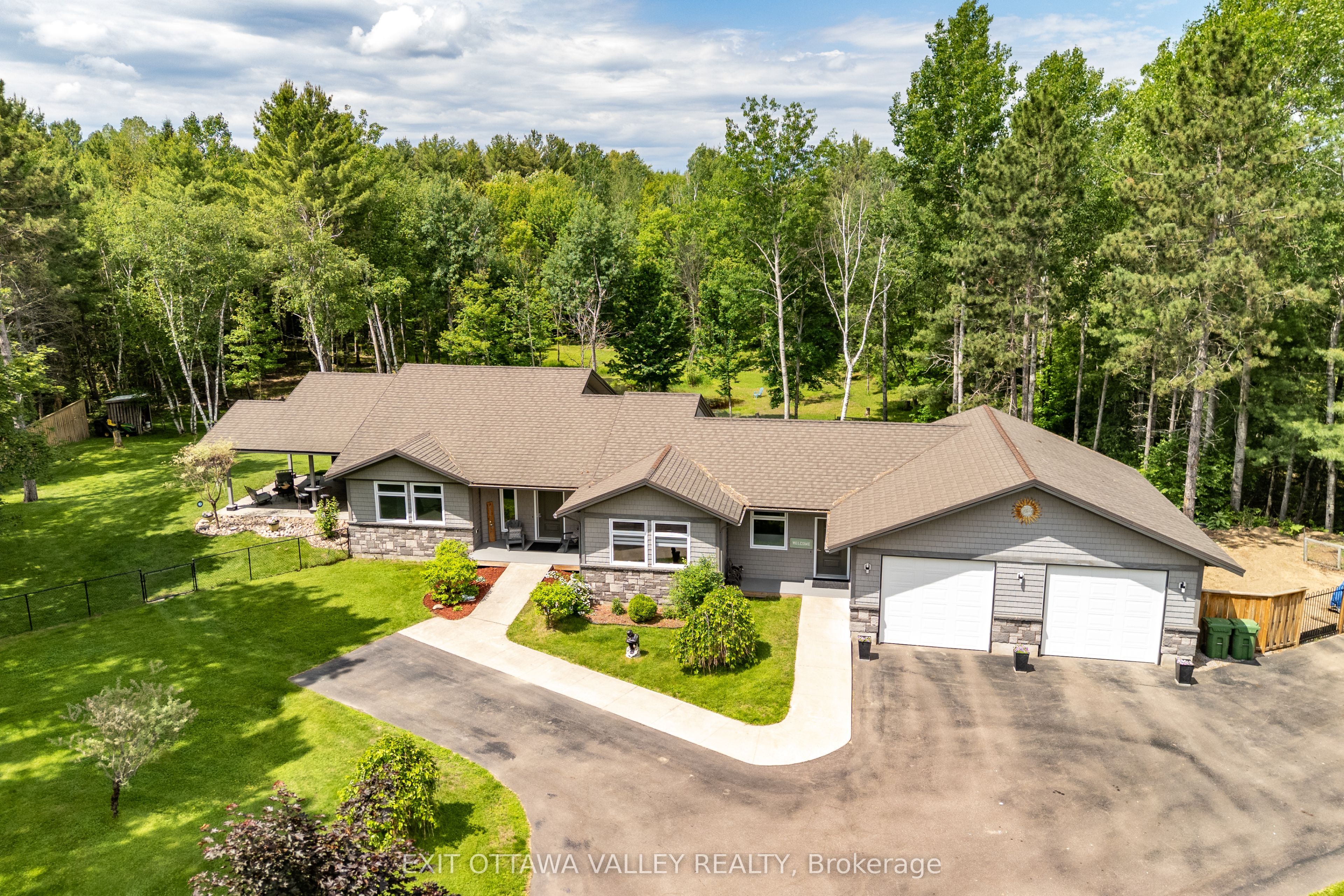 301 Doran Road Property Photo 1