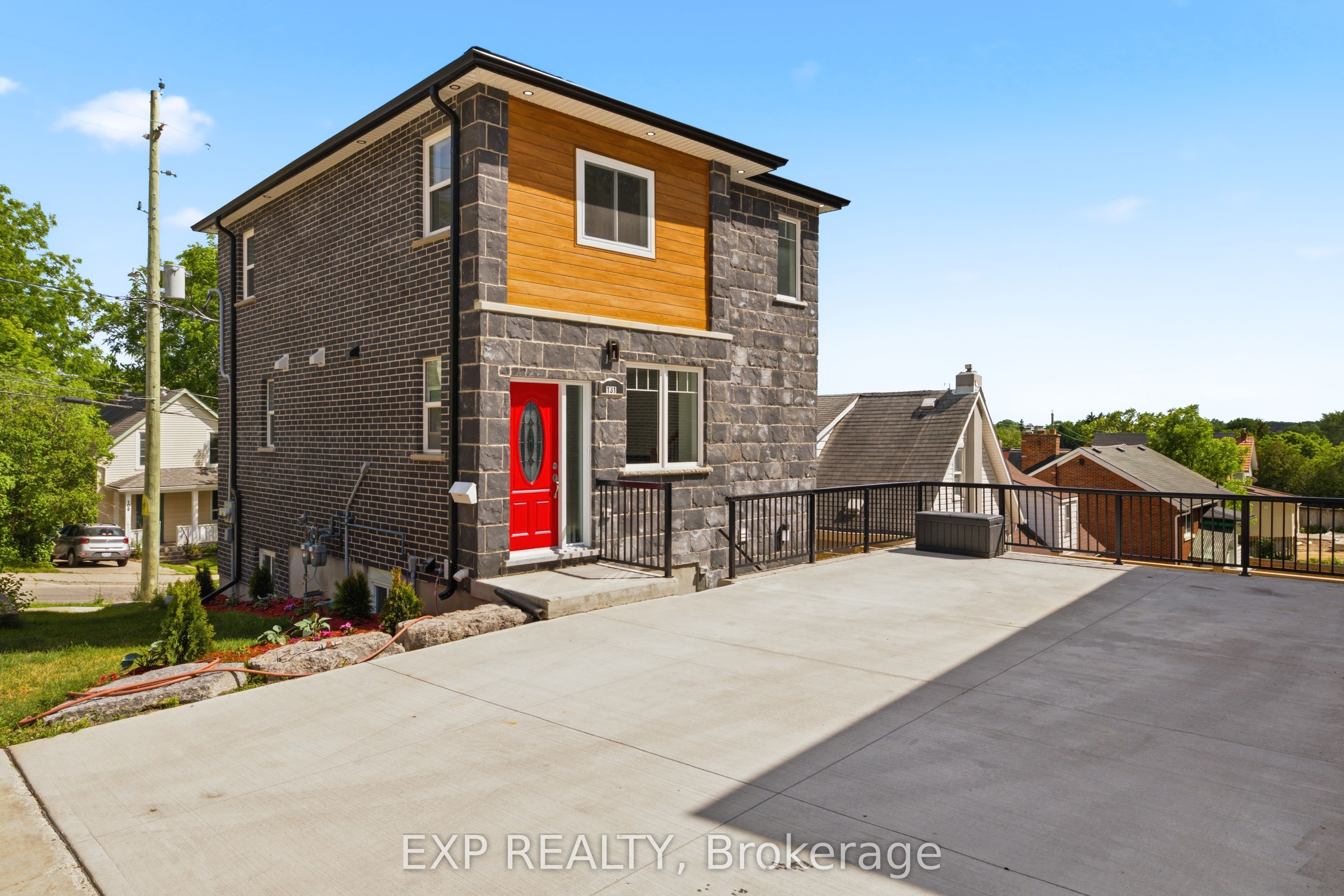 131 St George Street
