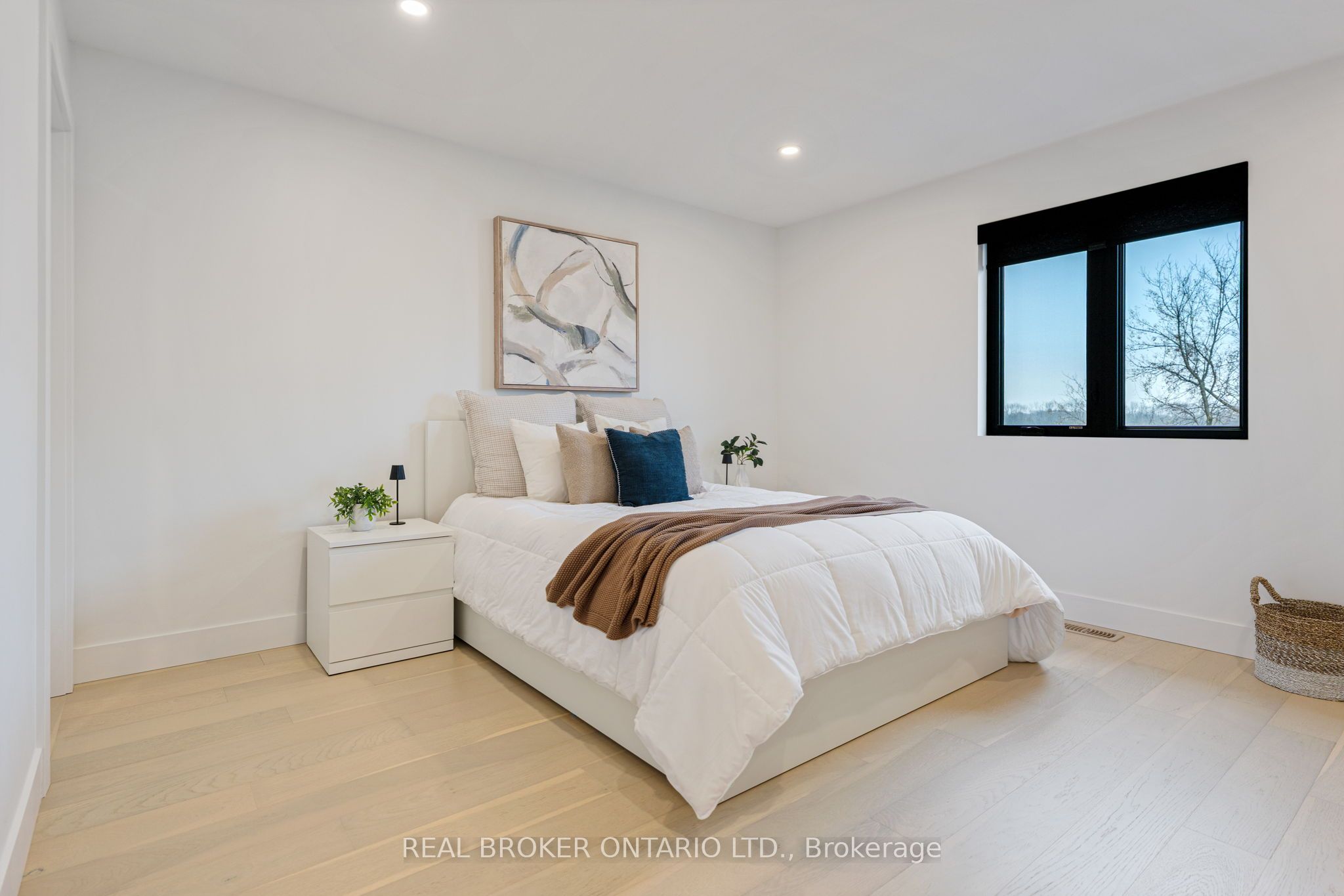 12 Macneil Court Property Photo 24