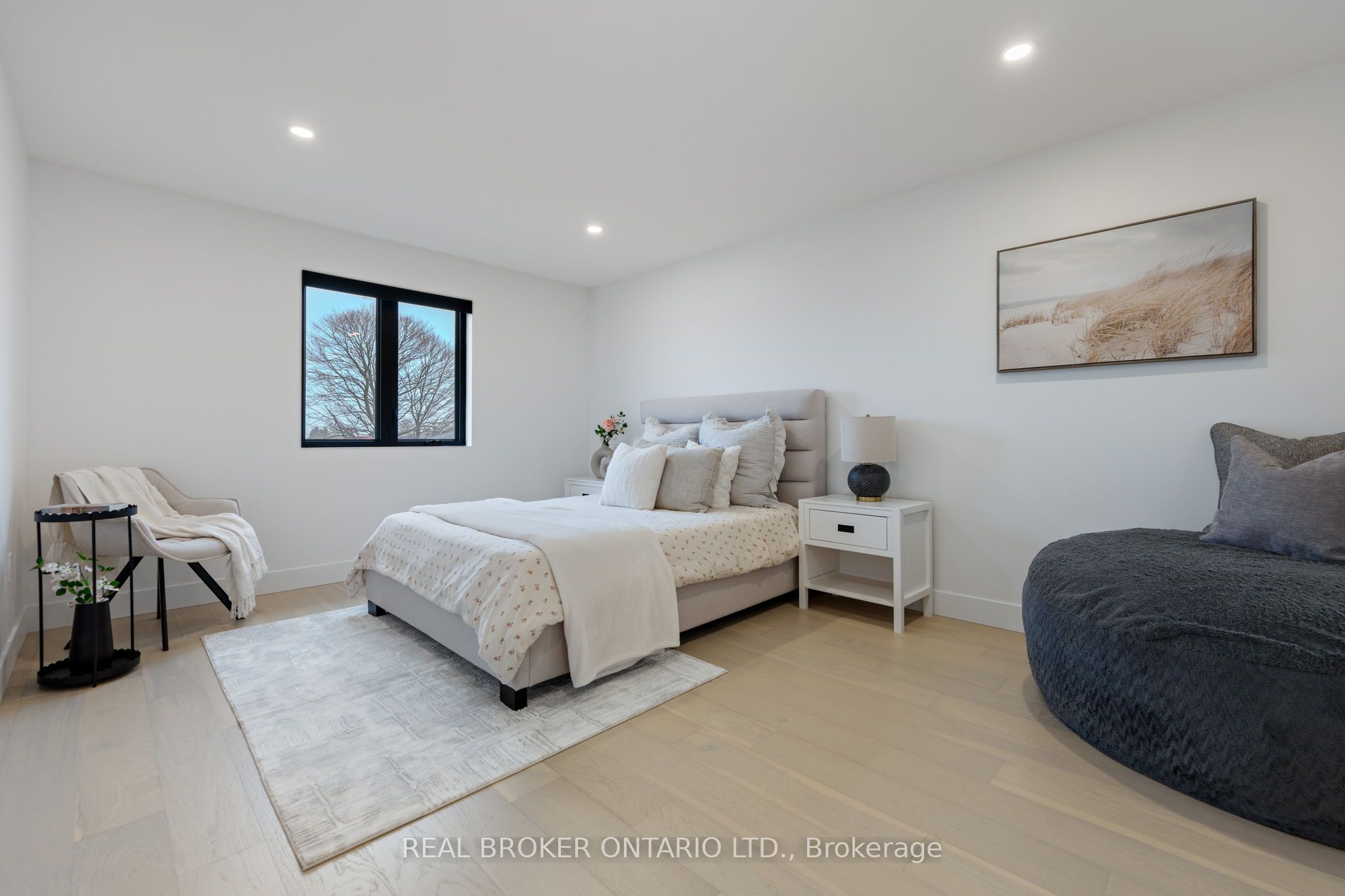 12 Macneil Court Property Photo 29