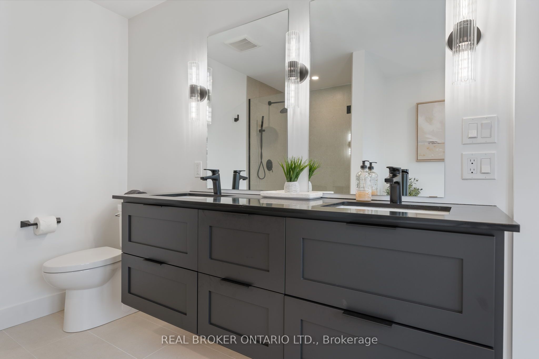 12 Macneil Court Property Photo 32