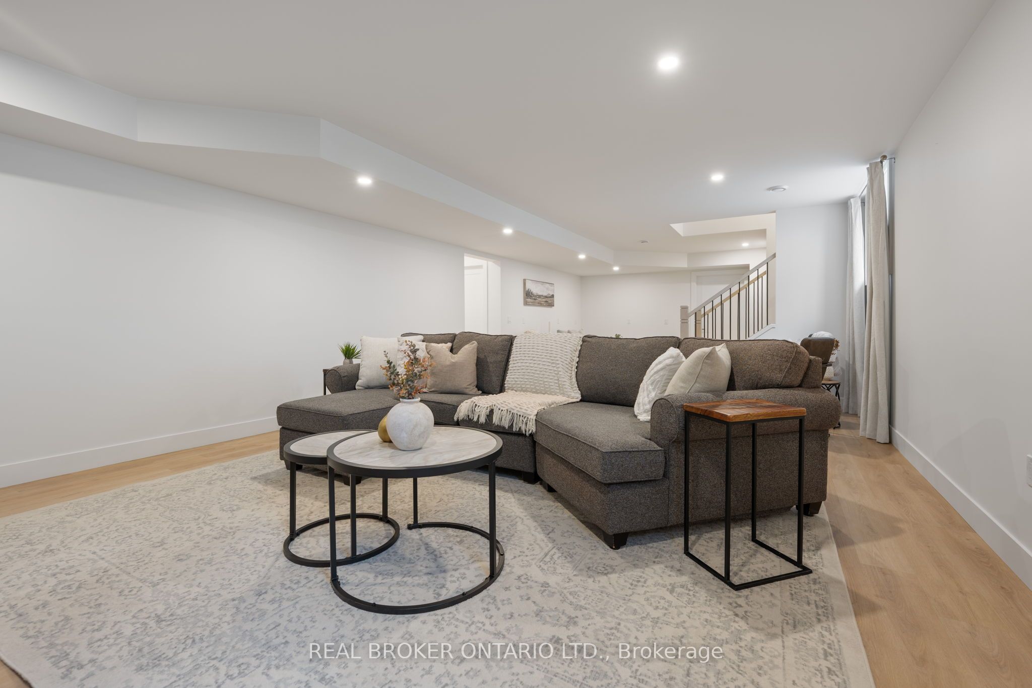 12 Macneil Court Property Photo 36