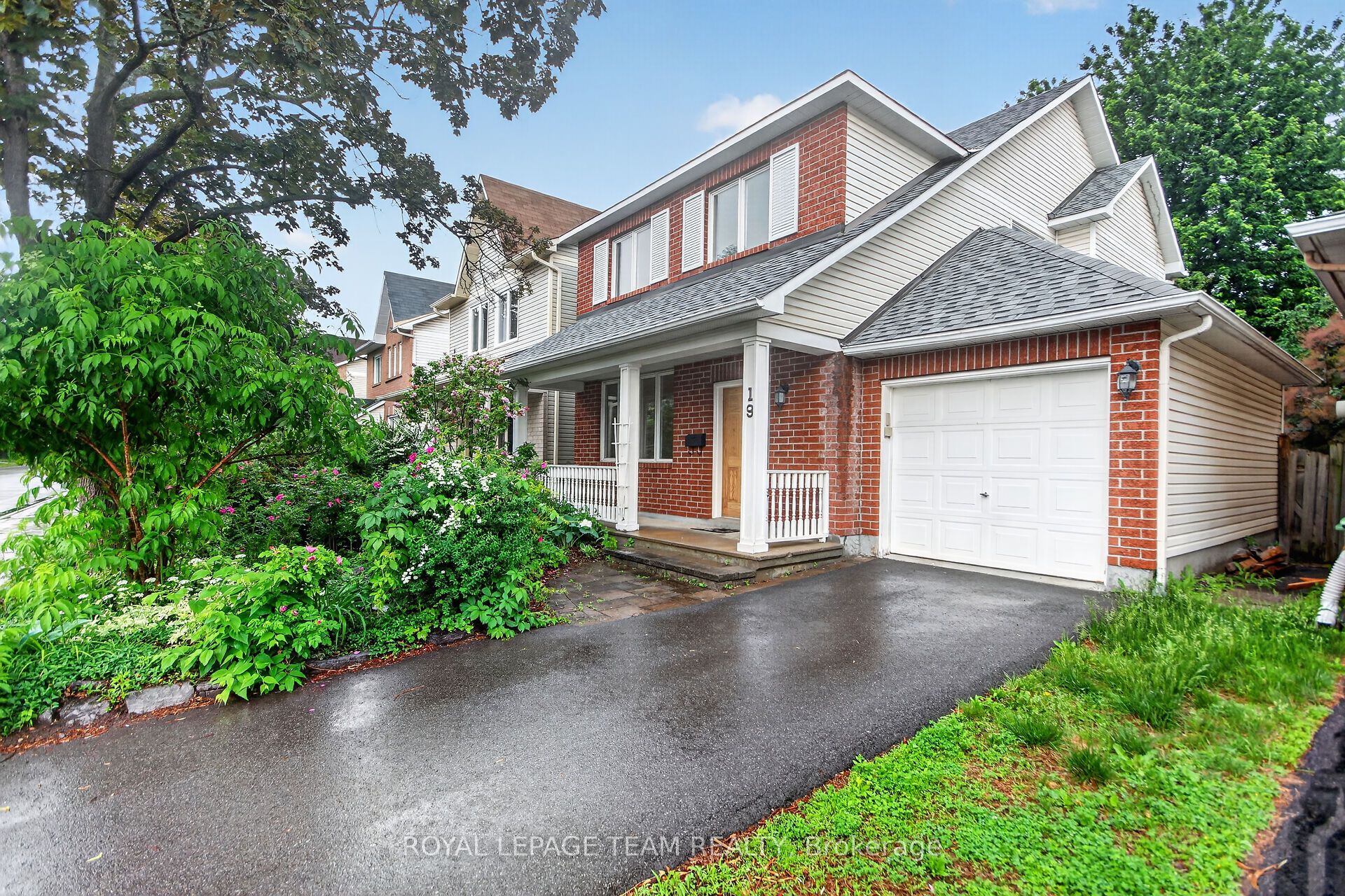 19 Windhurst Drive Property Photo 1
