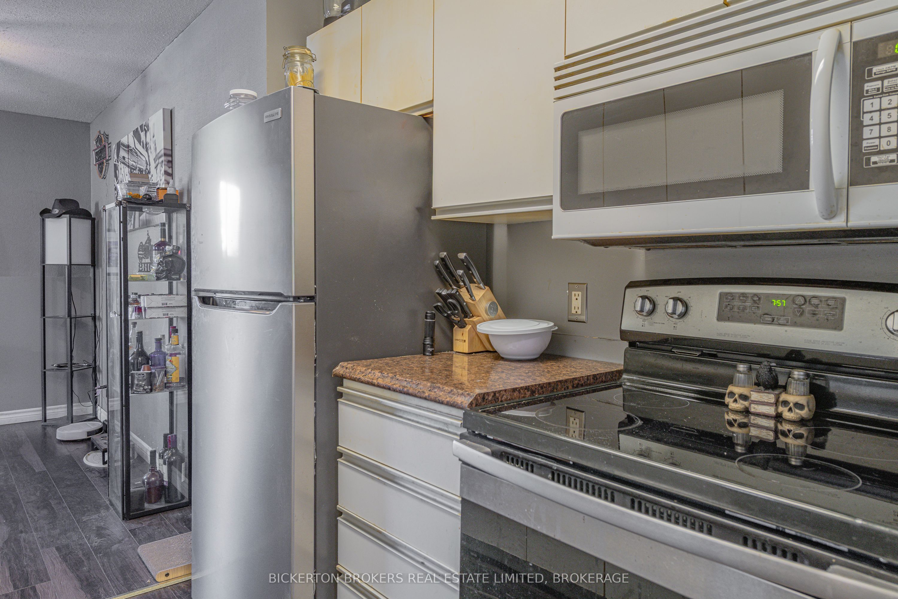 540 Talbot Place 101 Property Photo 6