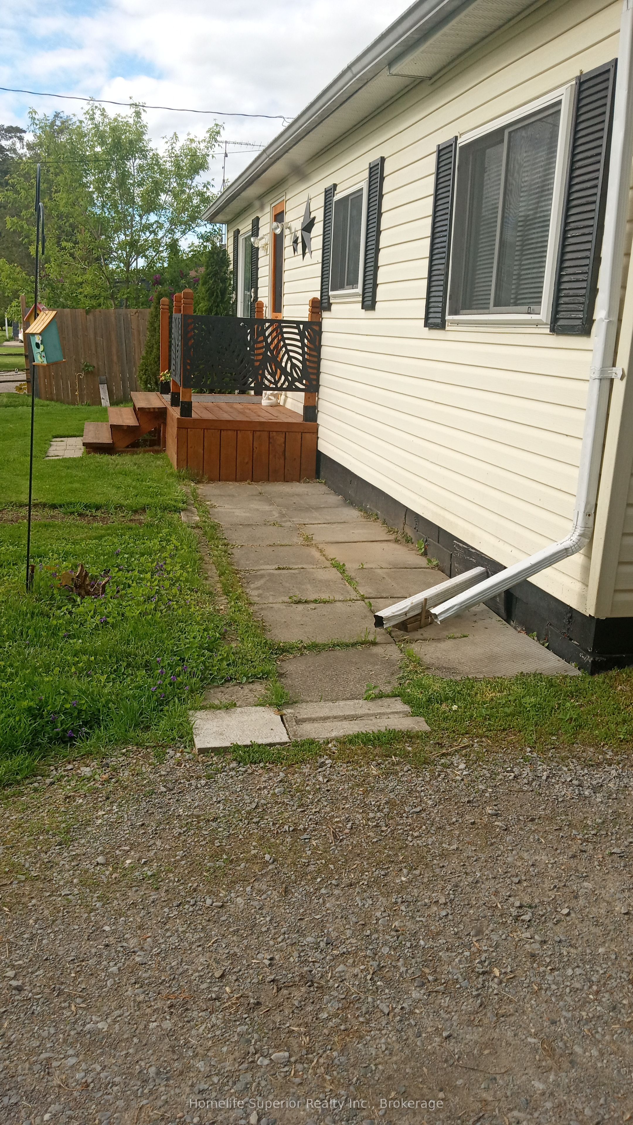 977 County Rd 38 Property Photo 11