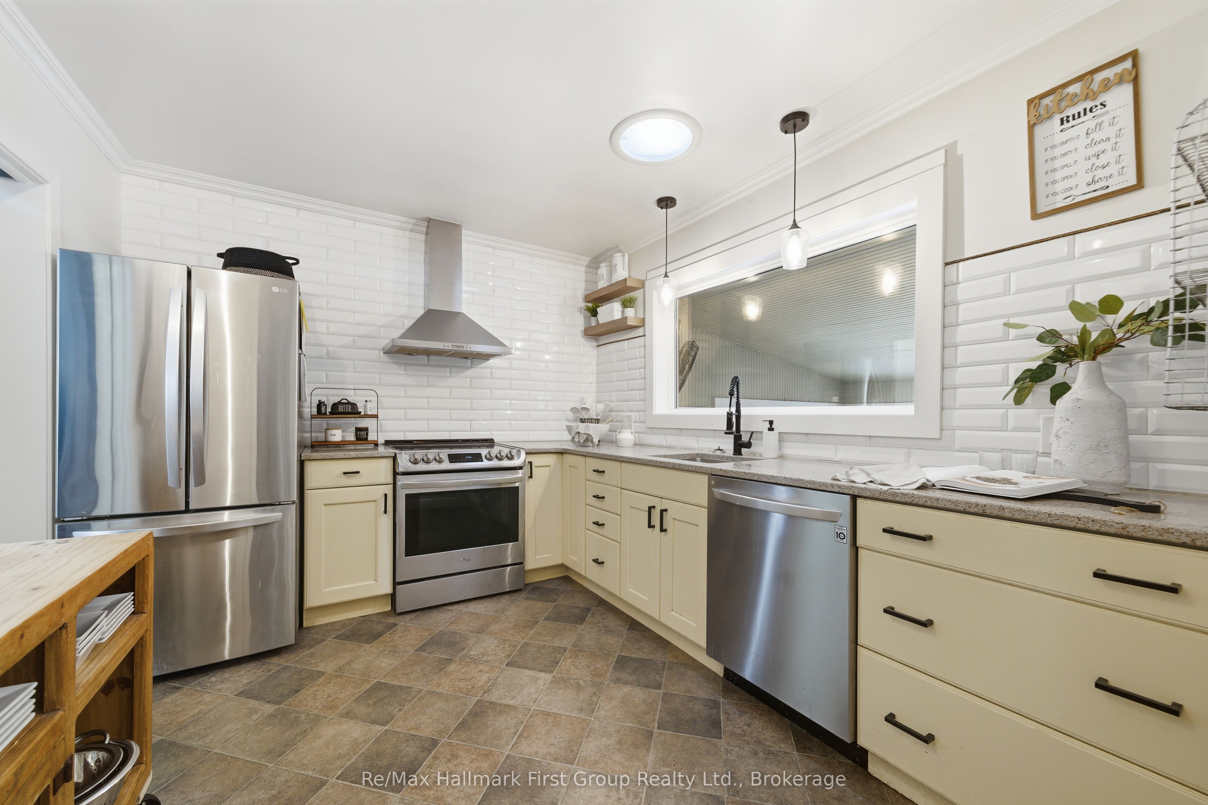 41 Freeman Drive Property Photo 14