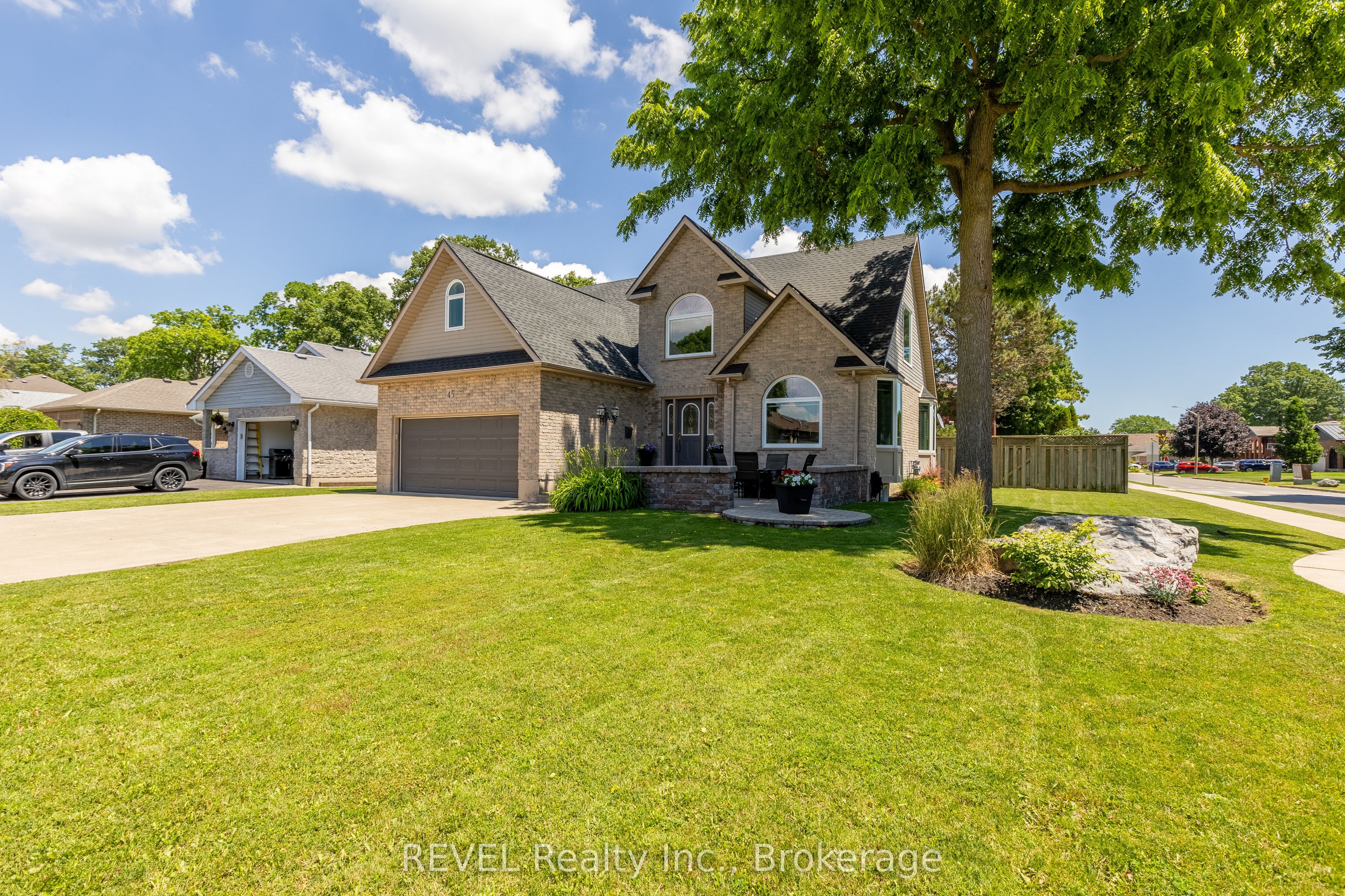 45 Westwood Drive Property Photo 3