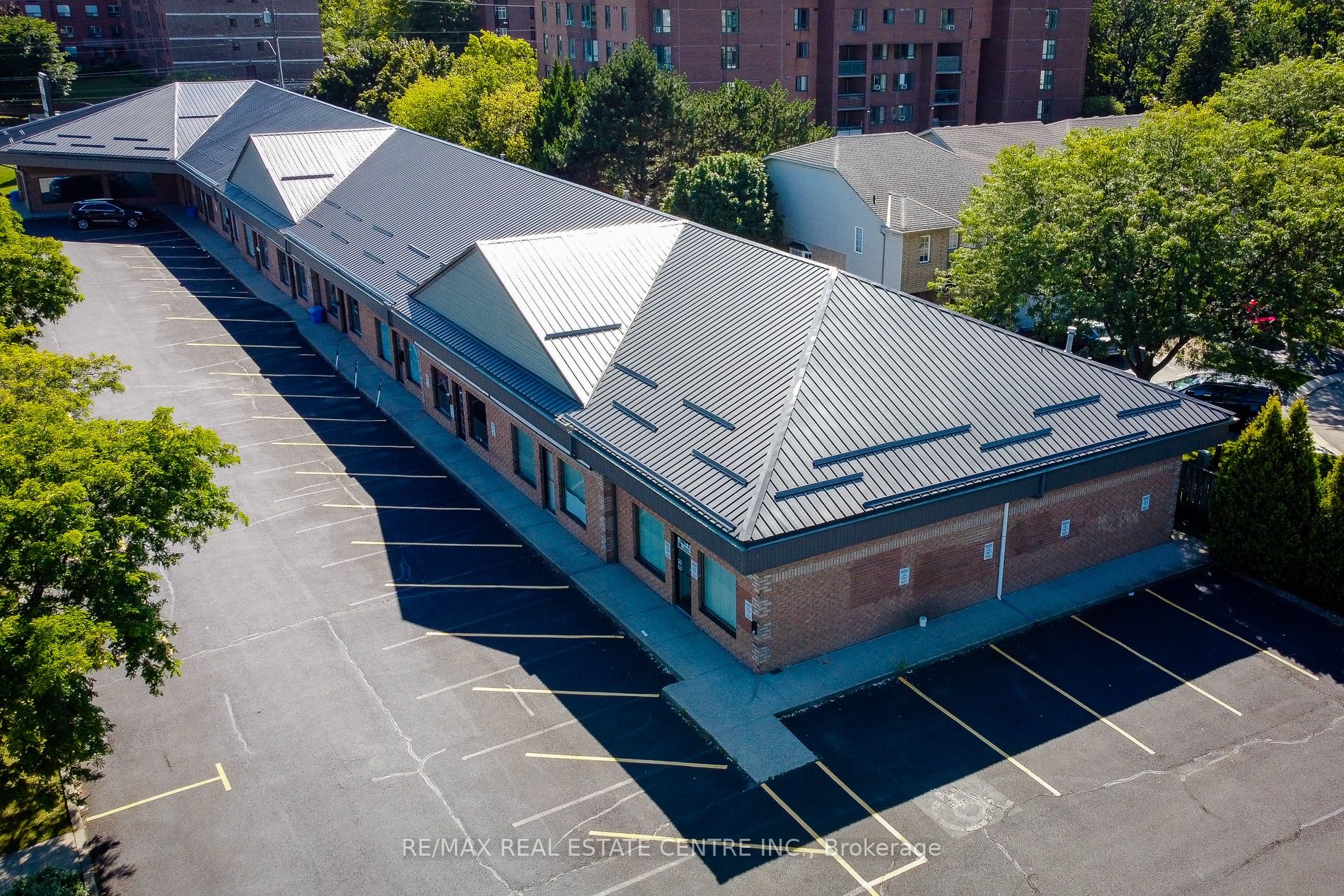 975 Queenston Road 5 Property Photo 8