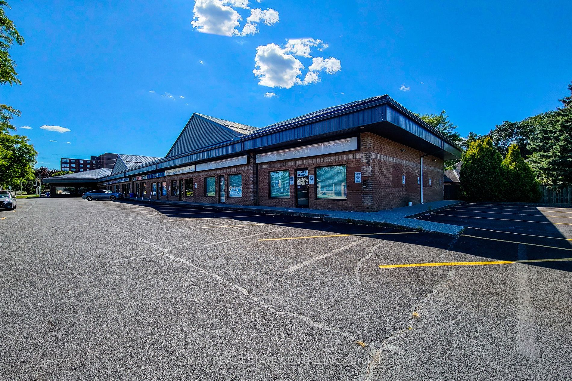 975 Queenston Road 5 Property Photo 10