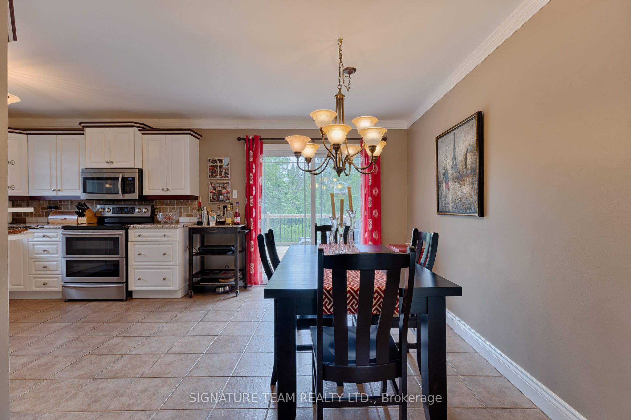 17 Ross Street Property Photo 9