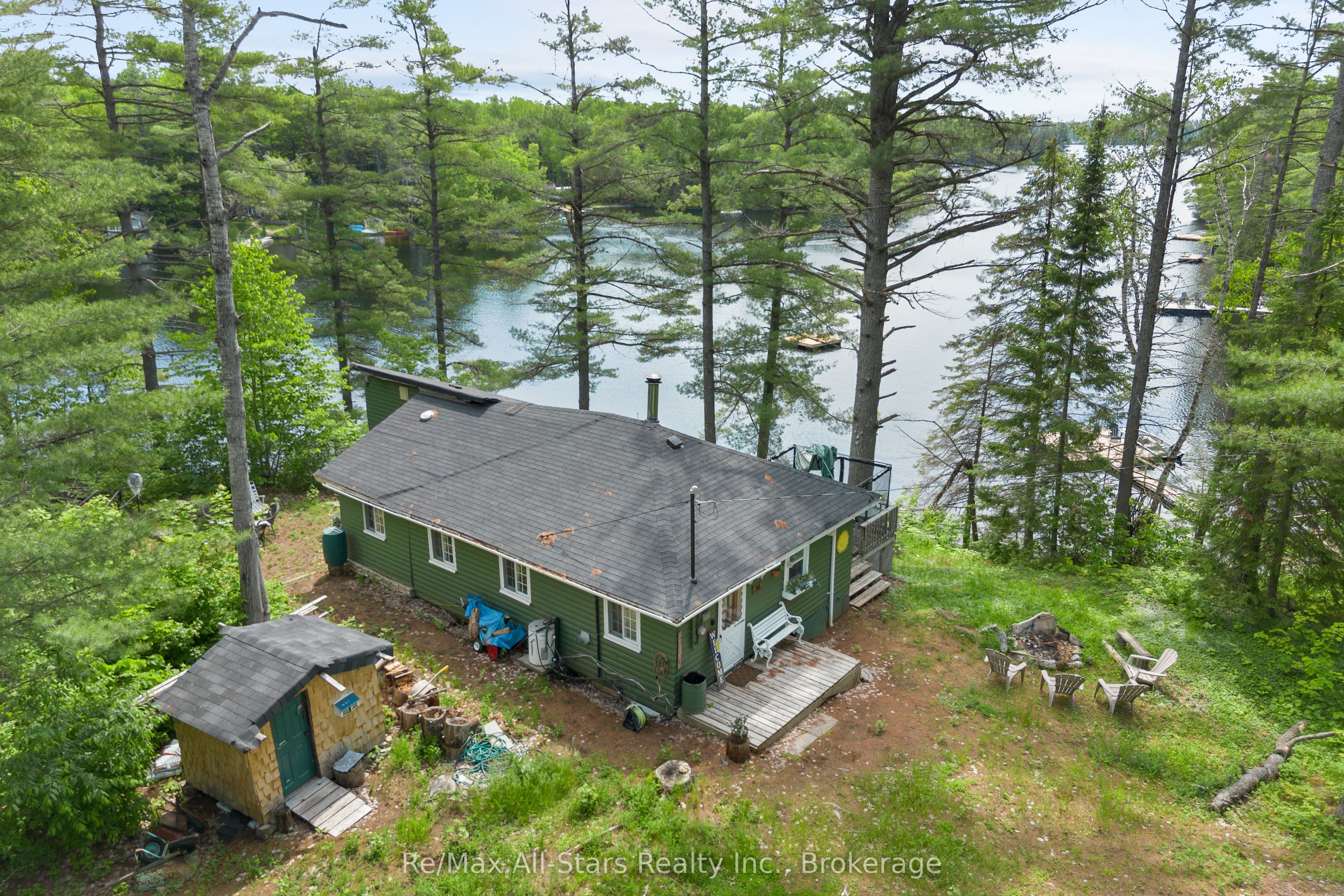 95 West Clear Bay Point Property Photo 1