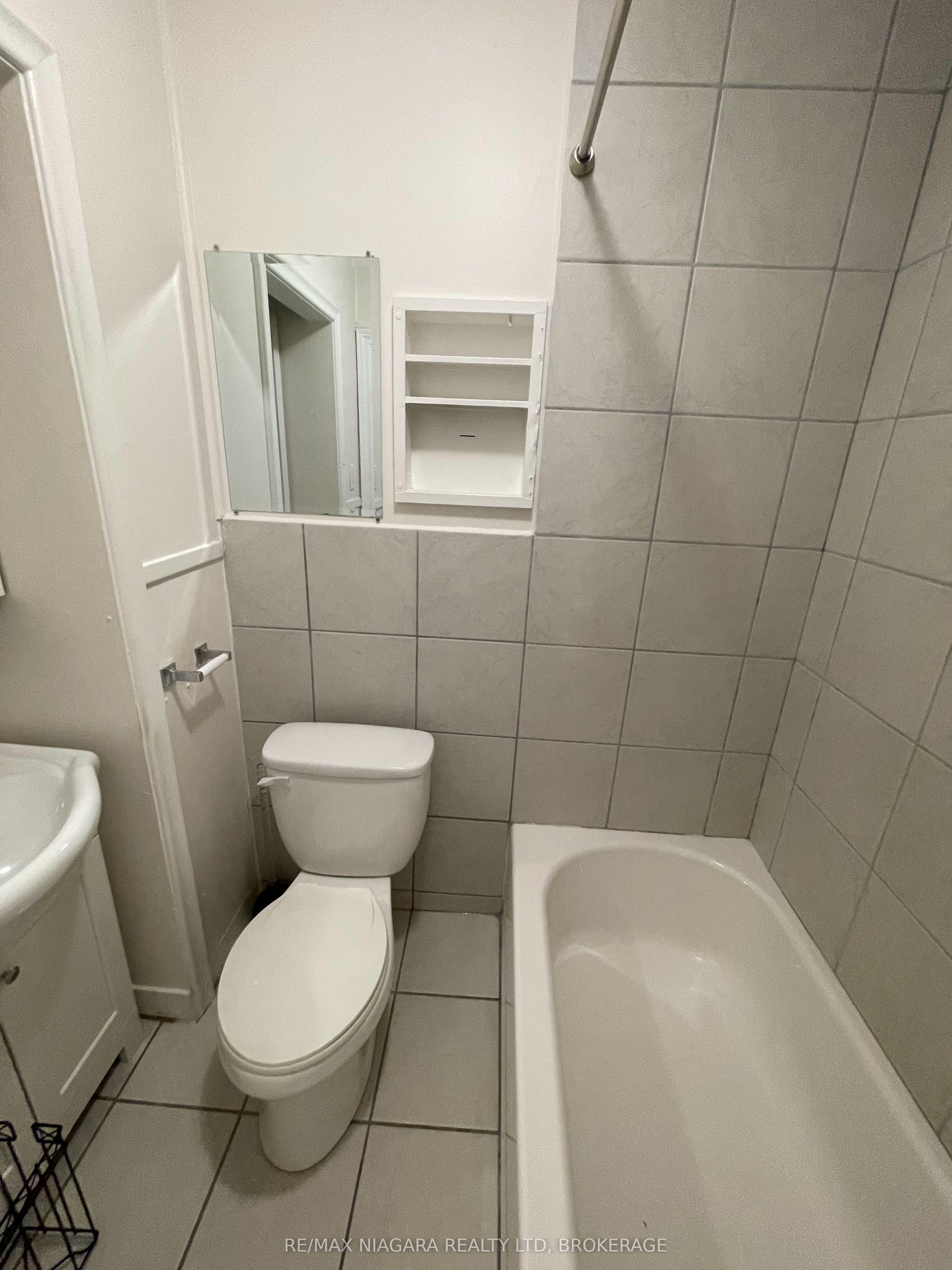 117 Lyons Avenue C Property Photo 5