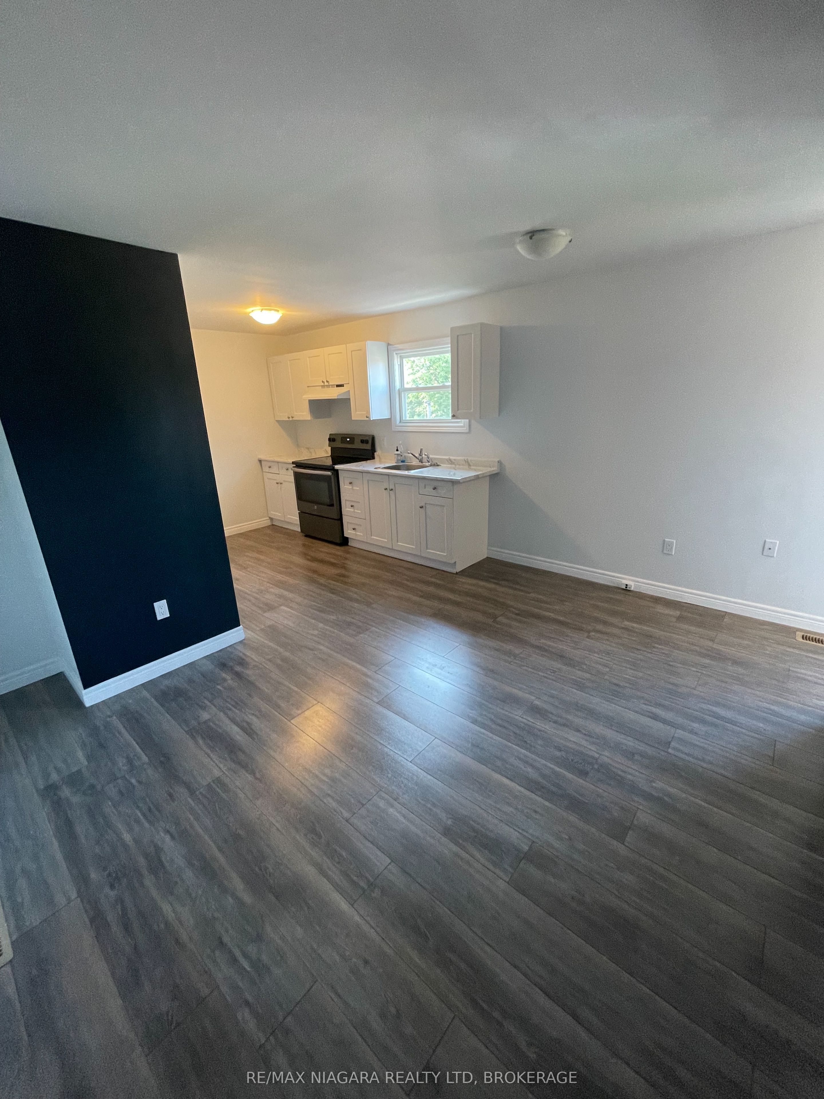 117 Lyons Avenue C Property Photo 6