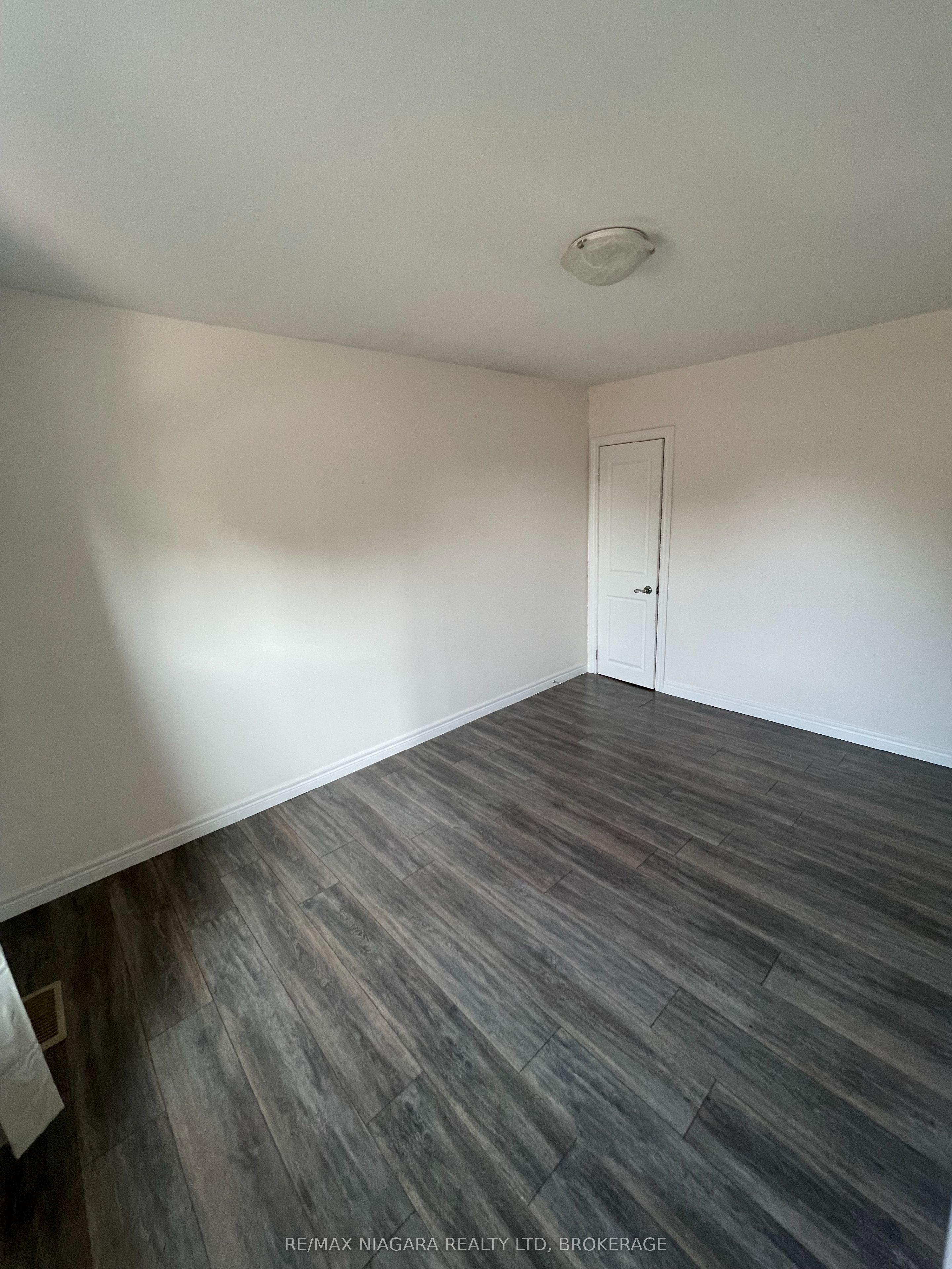 117 Lyons Avenue C Property Photo 8