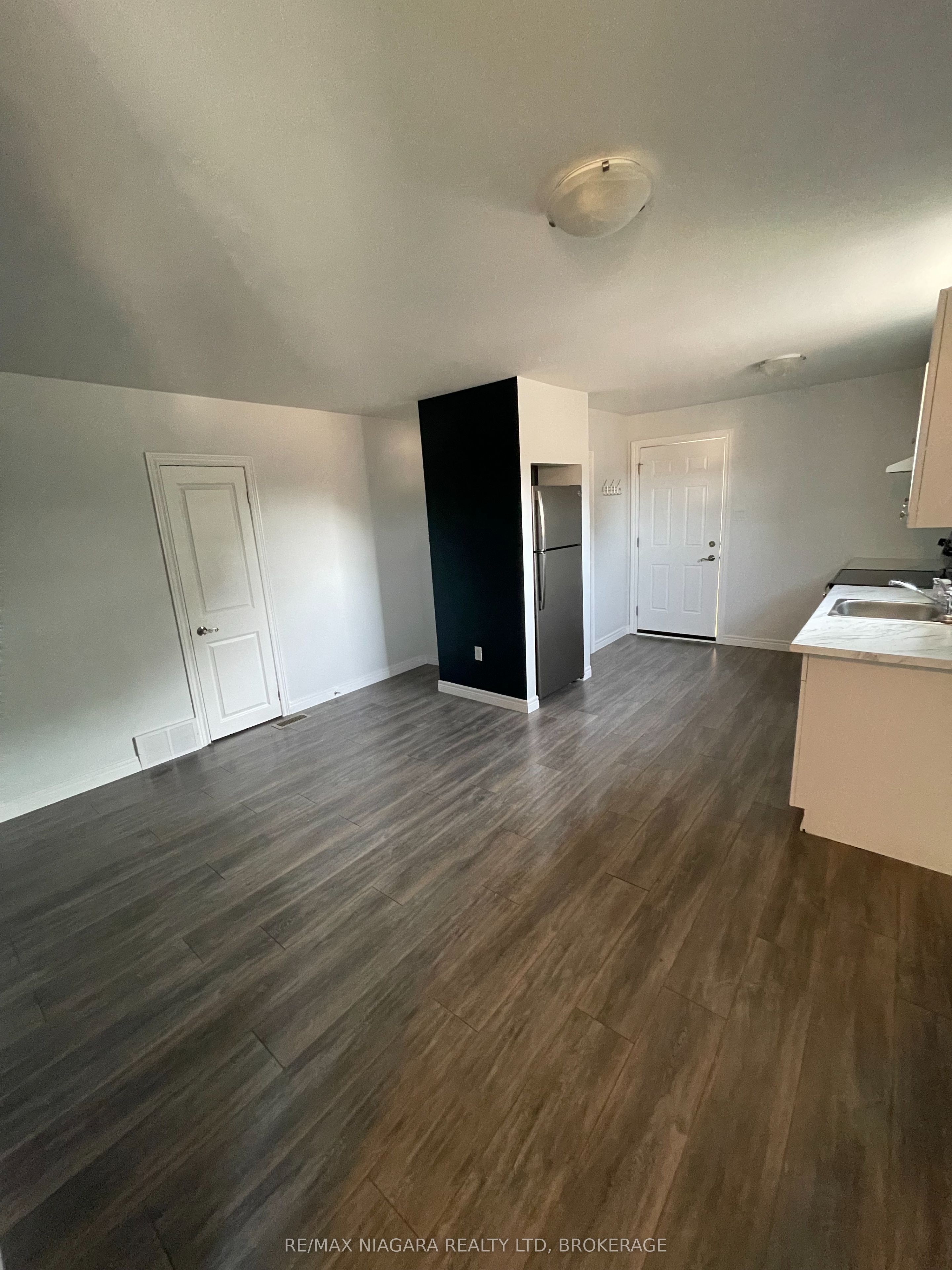 117 Lyons Avenue C Property Photo 9