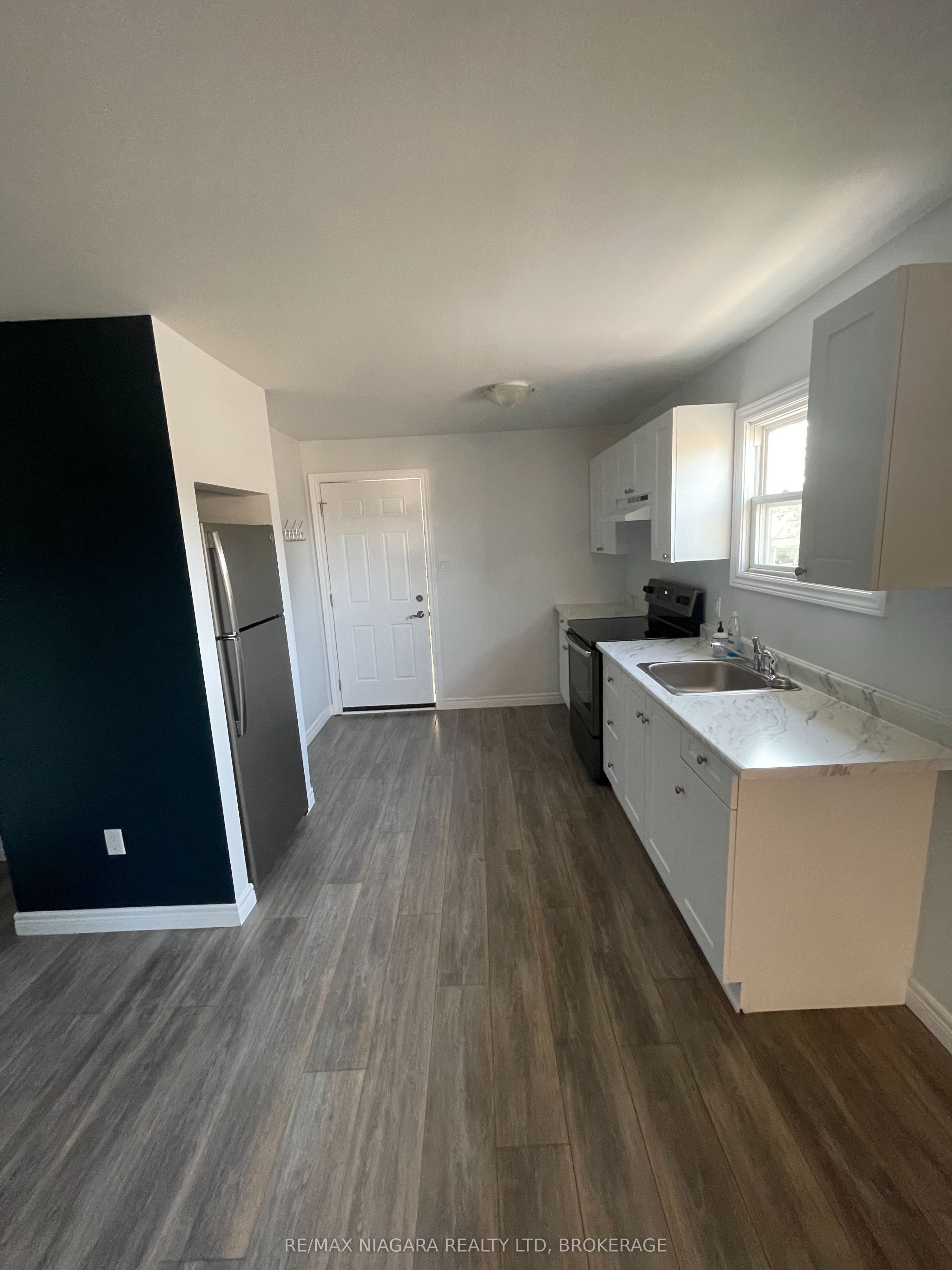 117 Lyons Avenue C Property Photo 12
