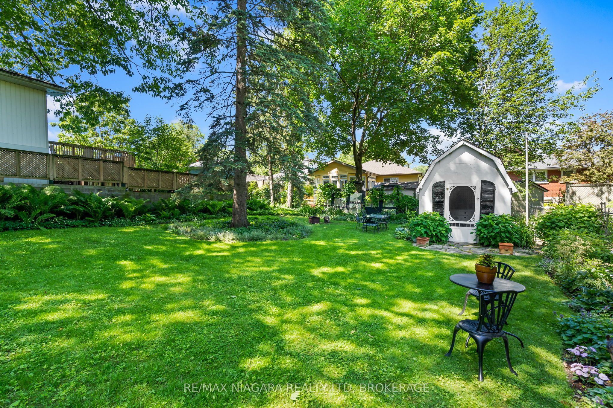 48 Oakridge Crescent Property Photo 8