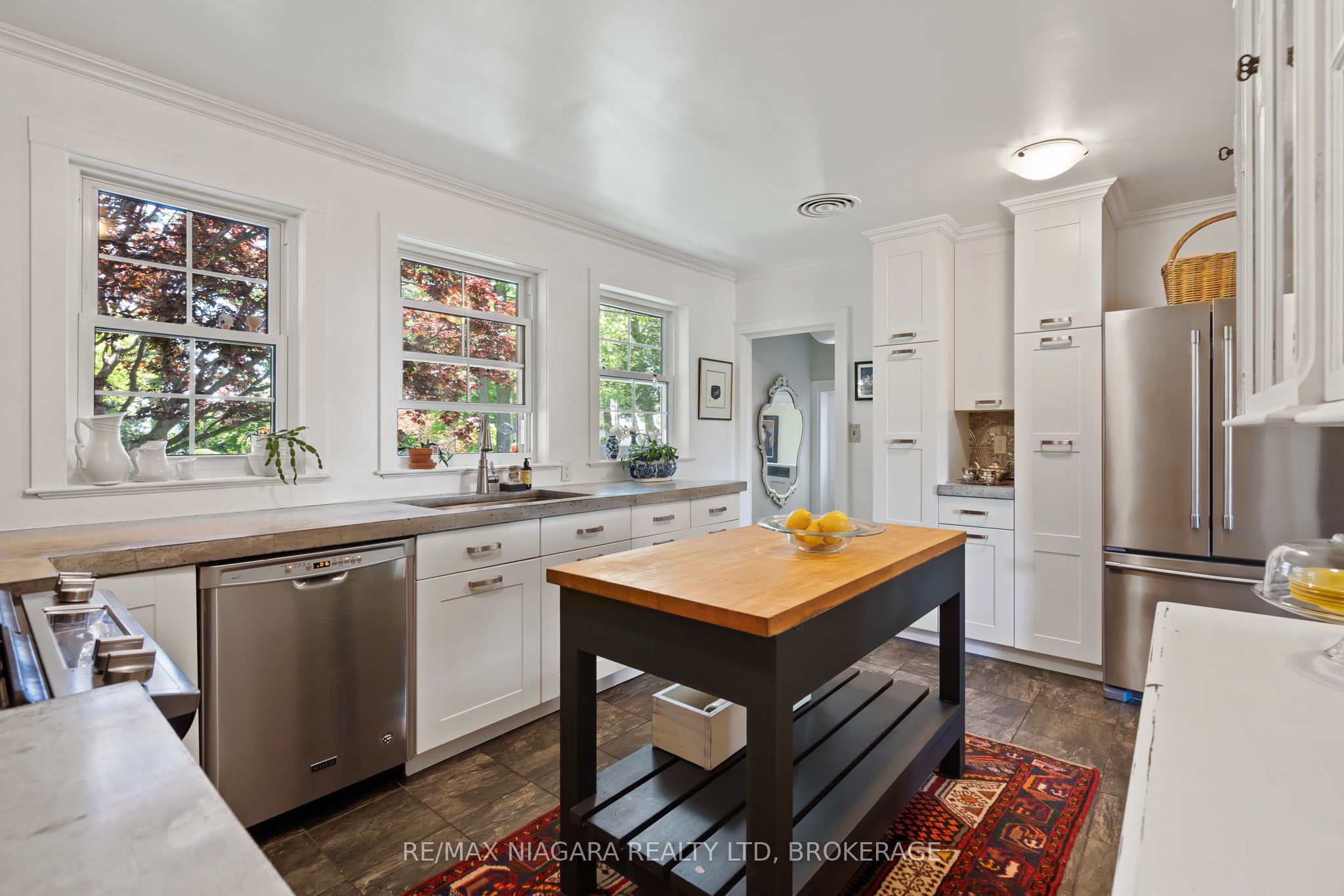 48 Oakridge Crescent Property Photo 19
