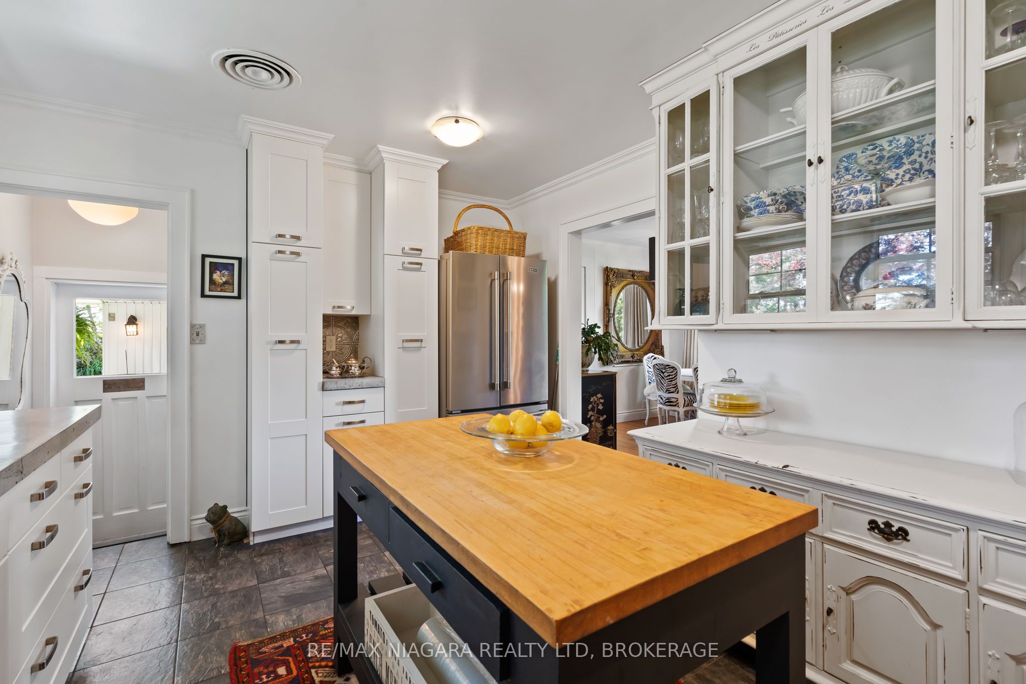 48 Oakridge Crescent Property Photo 21