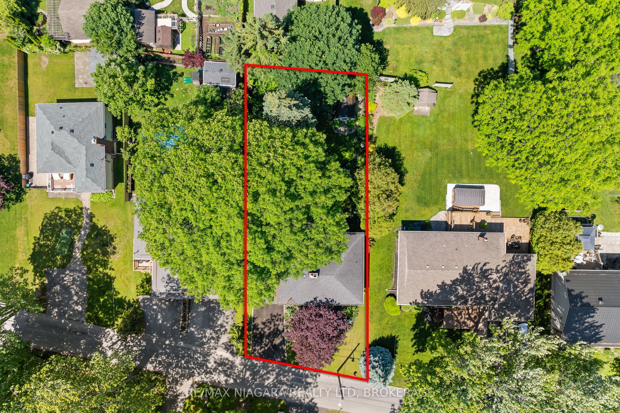 48 Oakridge Crescent Property Photo 25