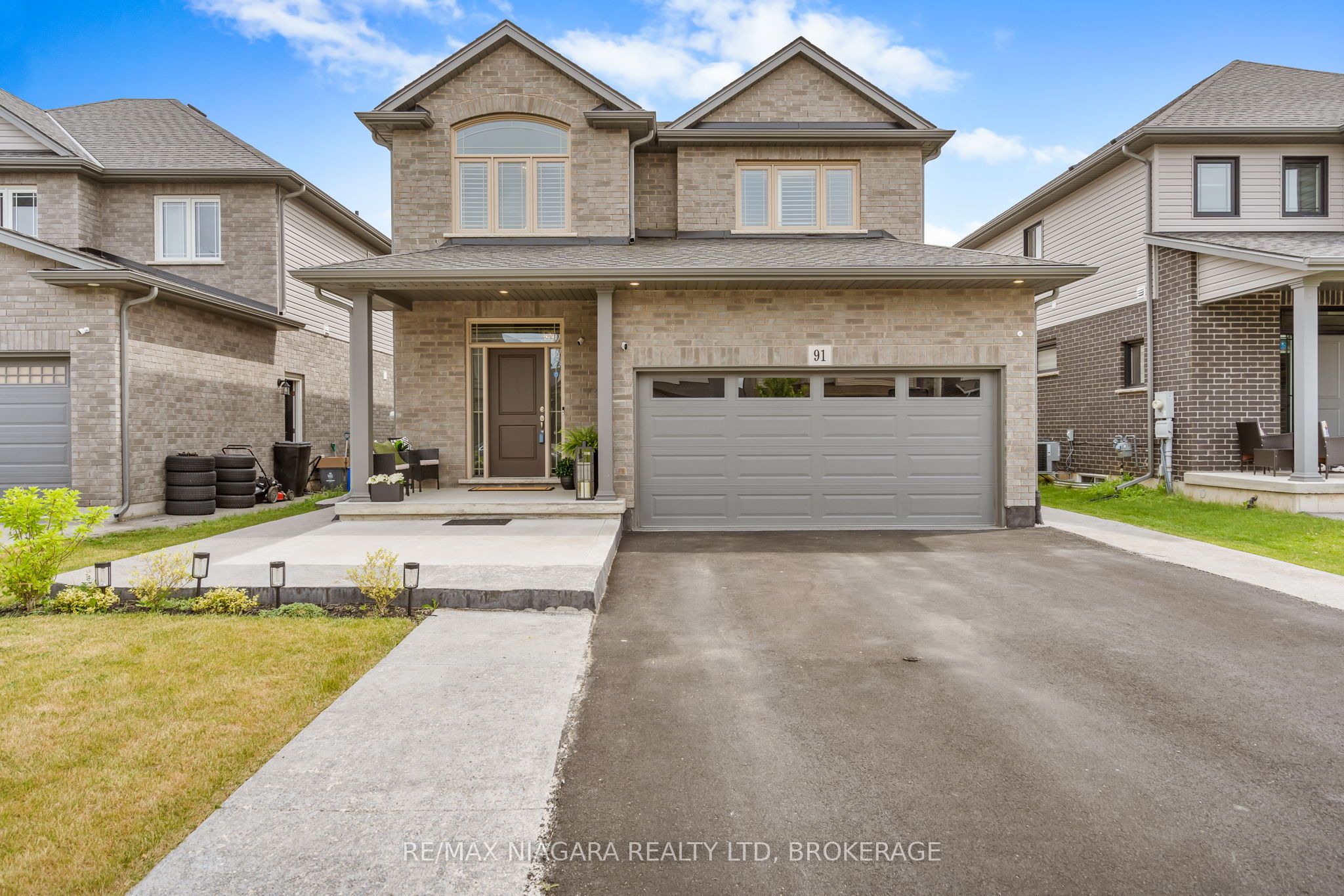 91 Quebec Avenue Property Photo 1