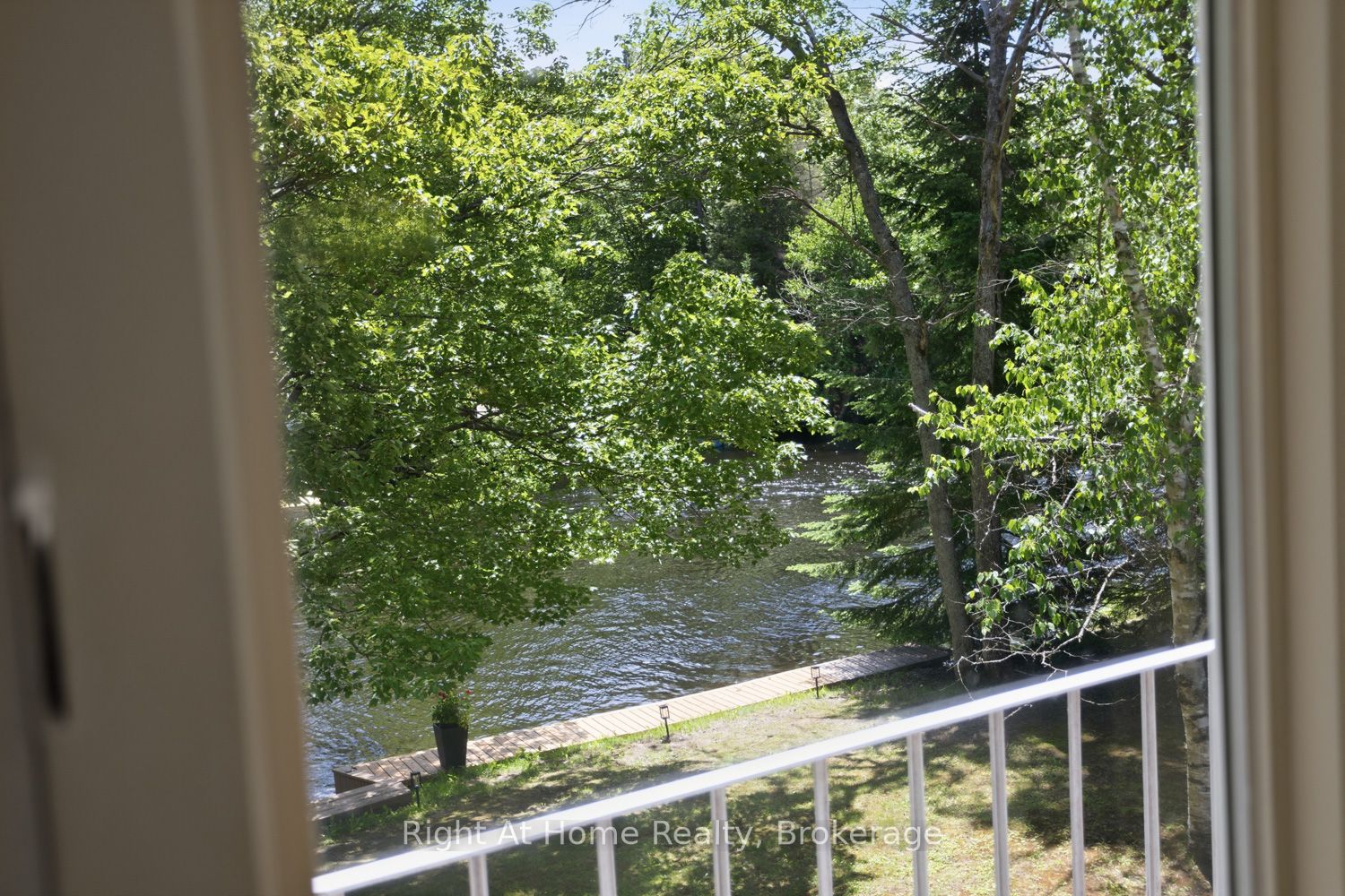 1074 Holiday Park Drive Property Photo 38