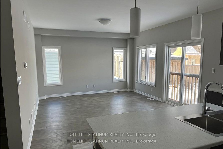 3252 Parker Avenue Property Photo 5