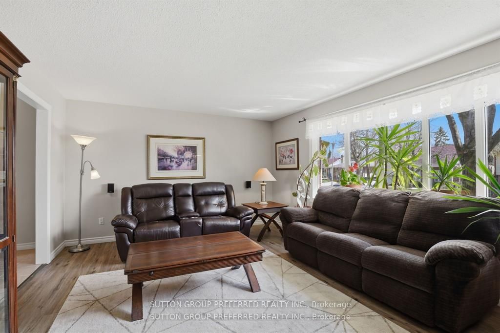 38 Alayne Crescent Property Photo 4