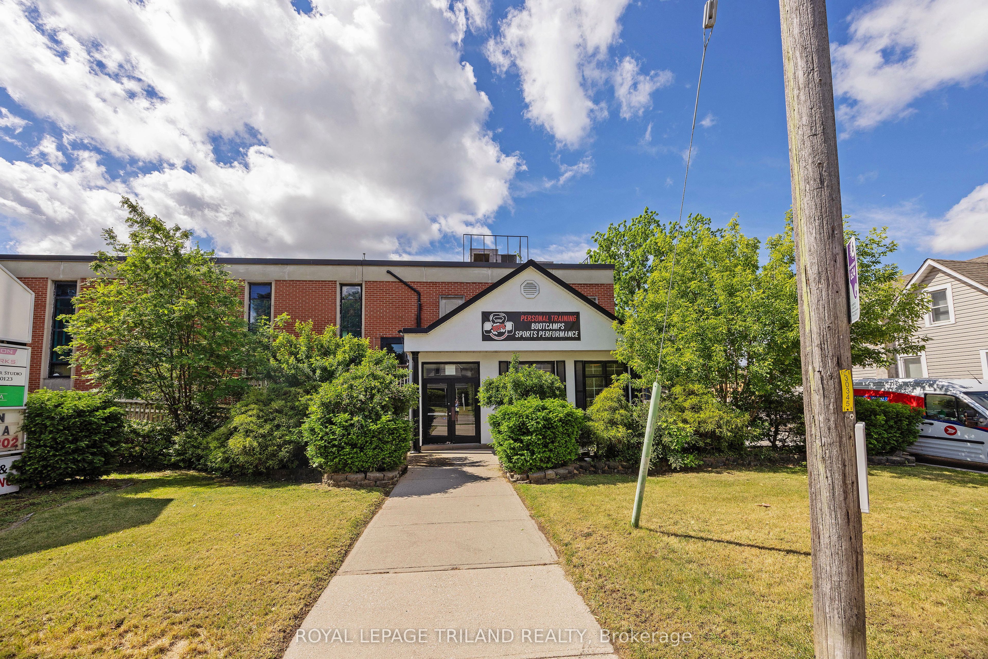 170 Wellington Street A Property Photo 2