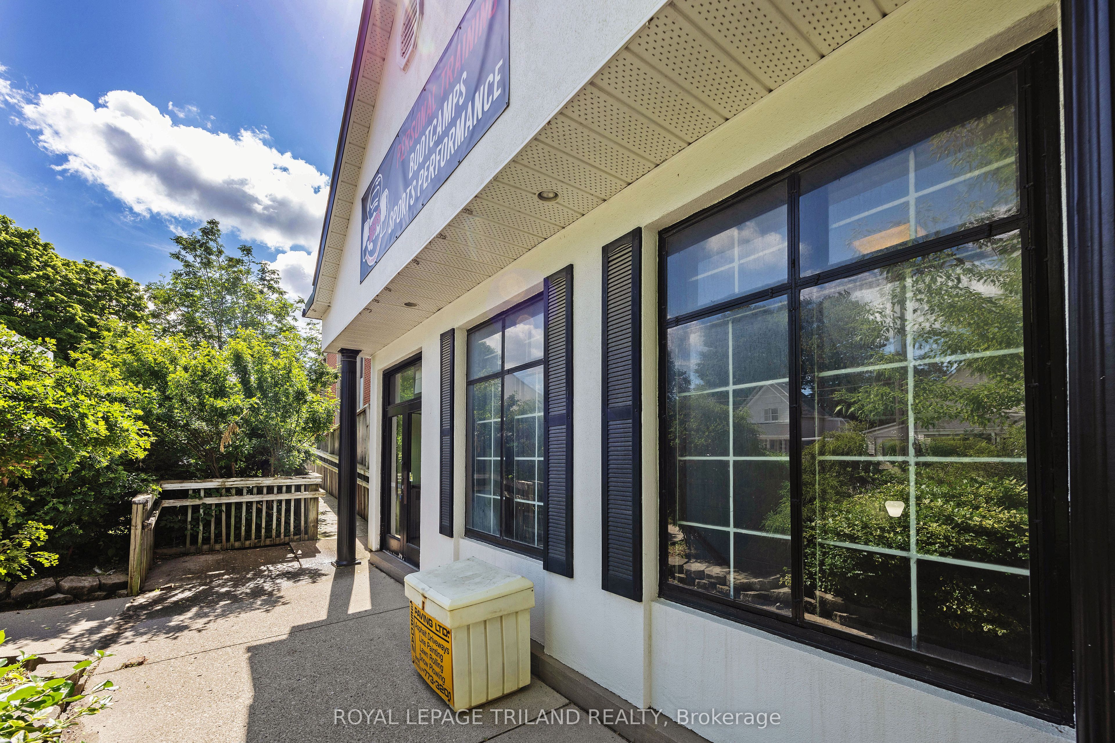 170 Wellington Street A Property Photo 5