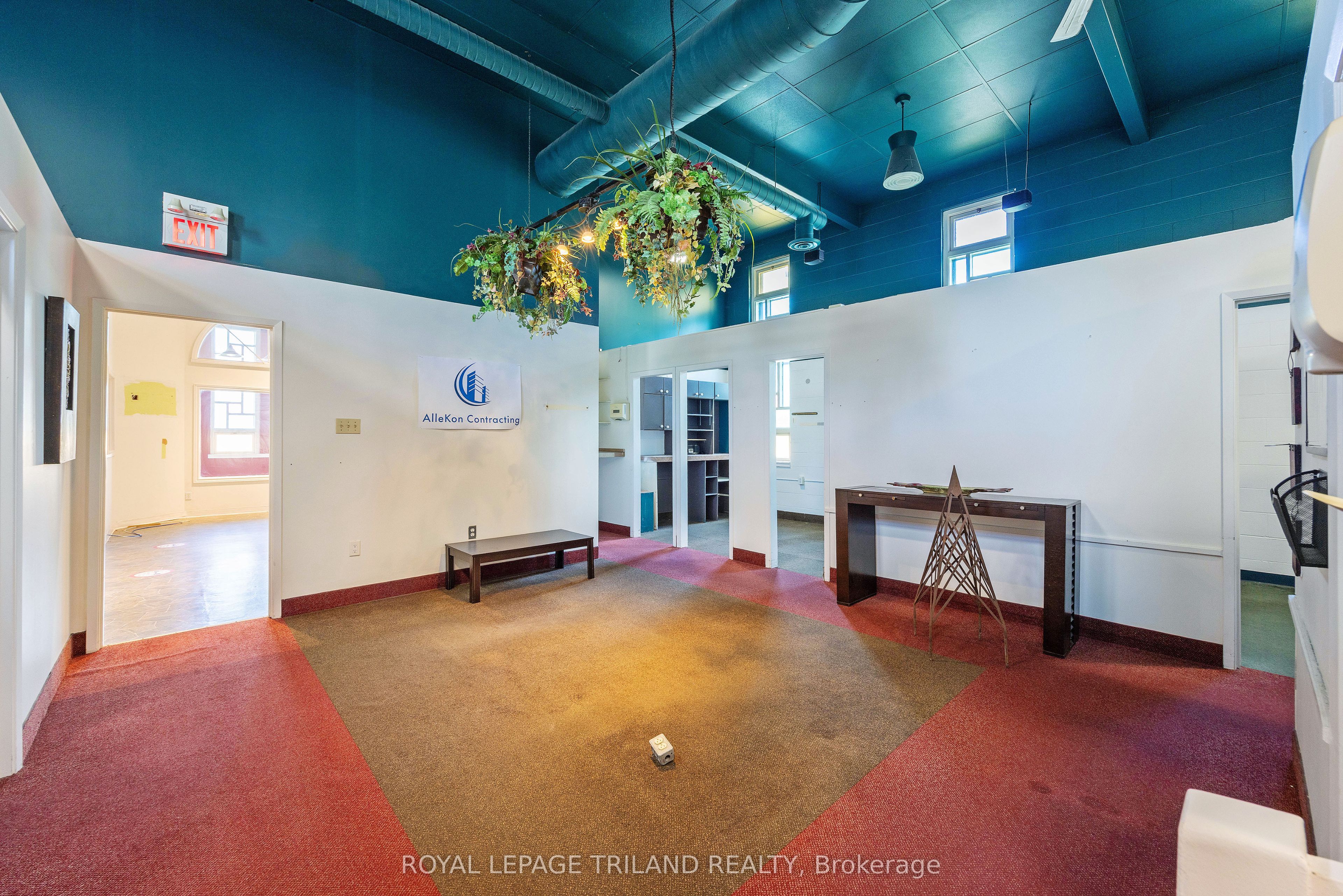 170 Wellington Street A Property Photo 12