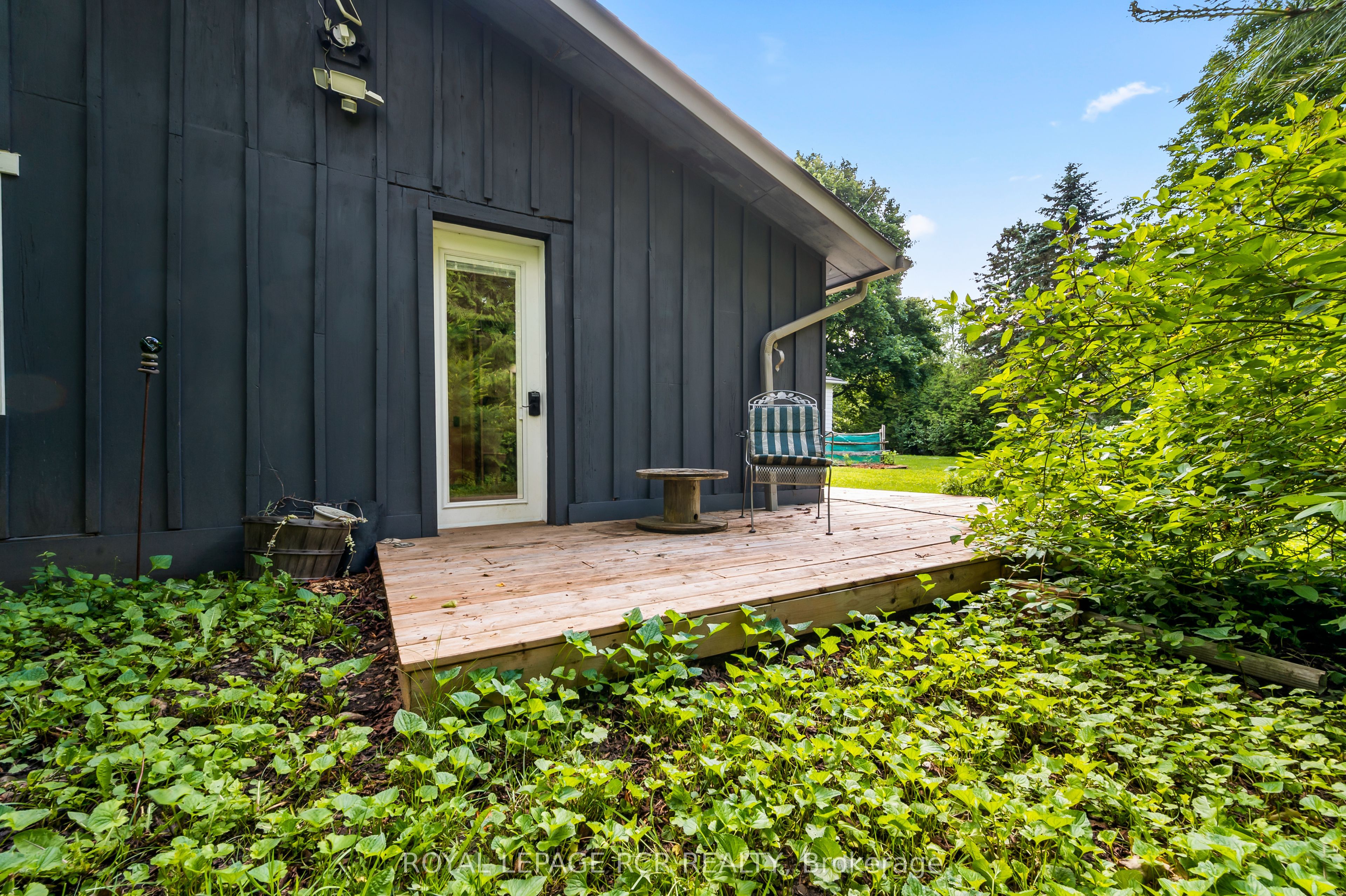 22 Randy Avenue Property Photo 33