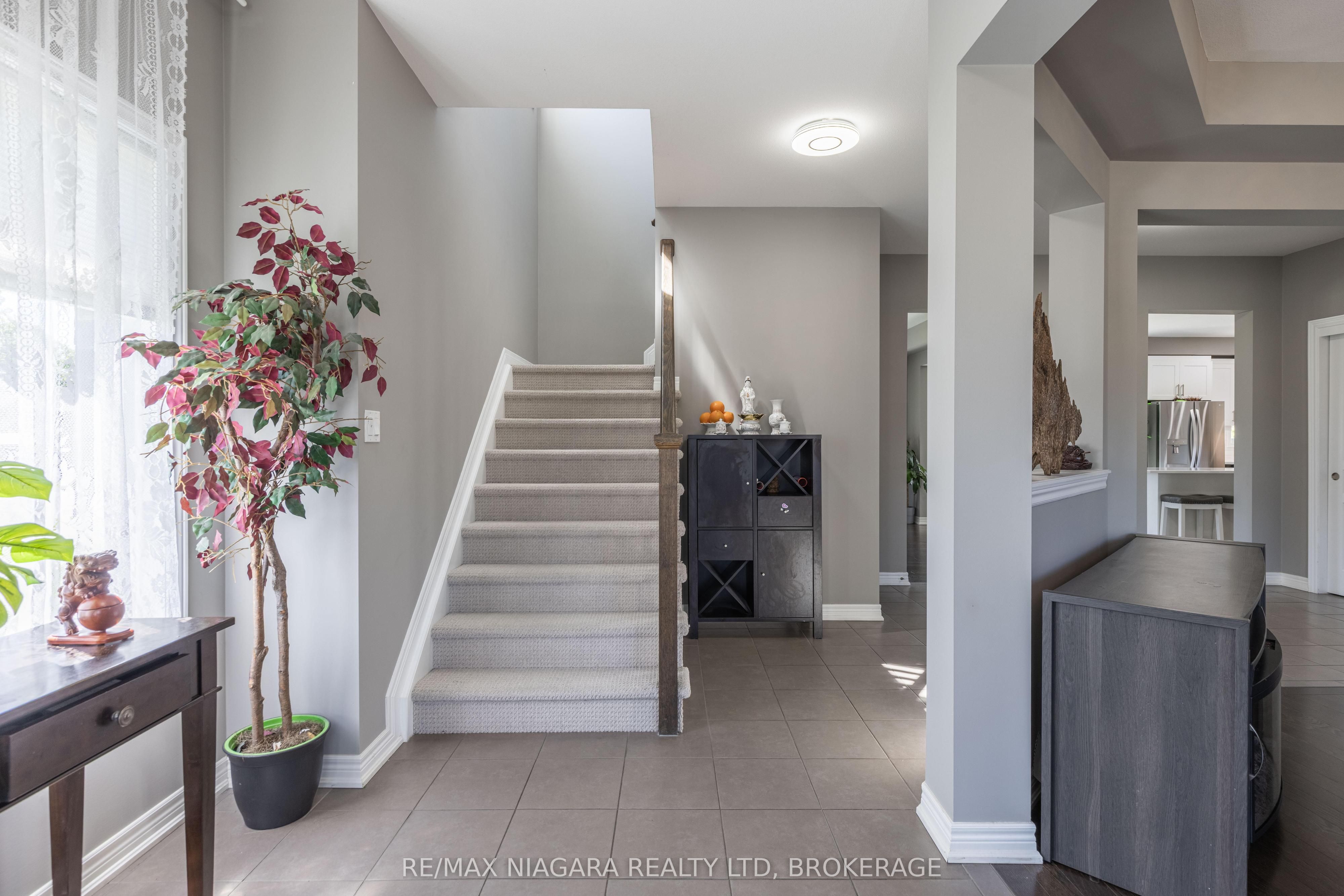 6212 Sam Iorfida Drive Property Photo 6