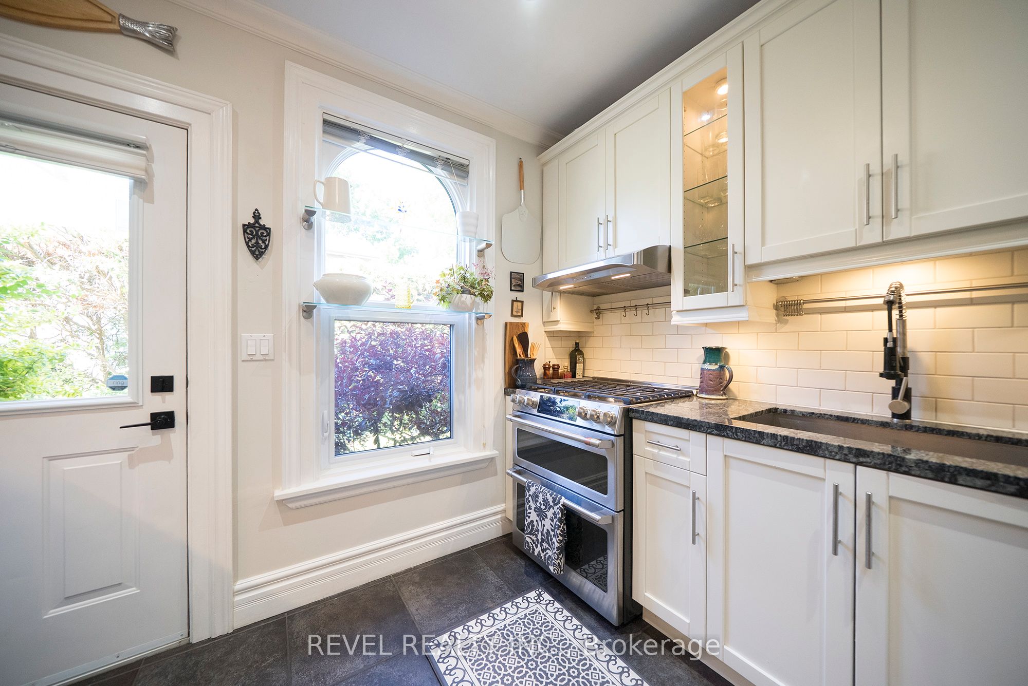 11 Chestnut Avenue Property Photo 17